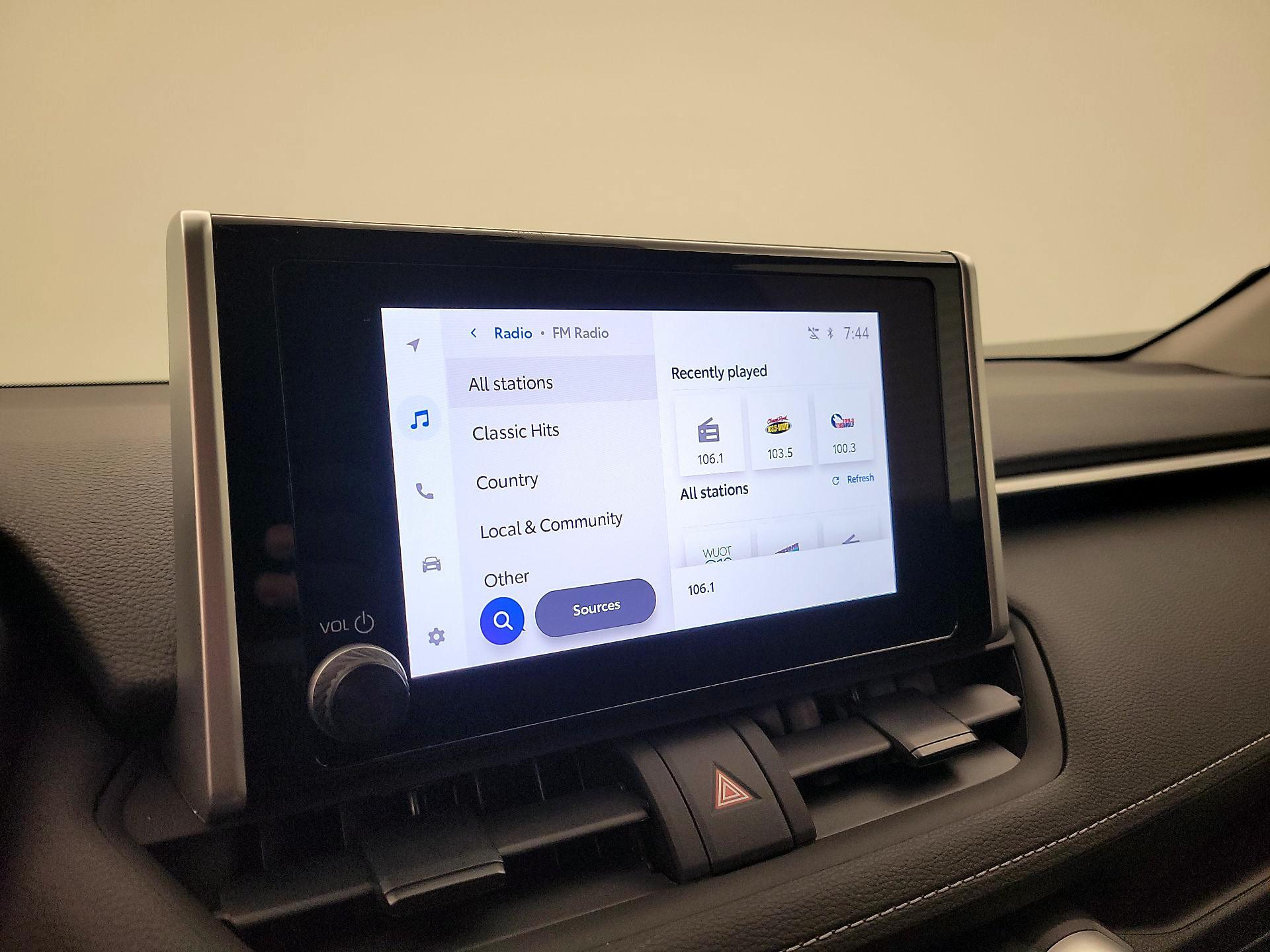 Thumbnail: 2025 Toyota RAV4 - 15