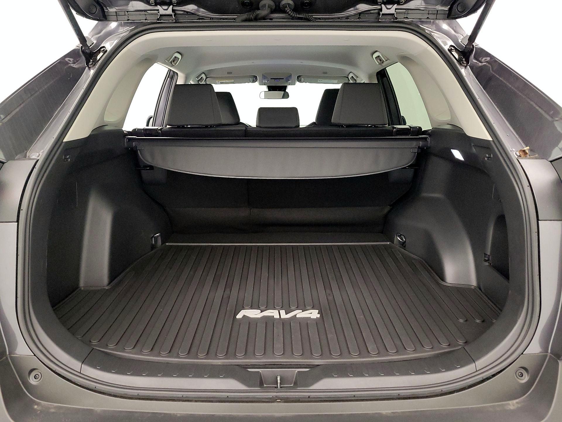 Thumbnail: 2025 Toyota RAV4 - 20