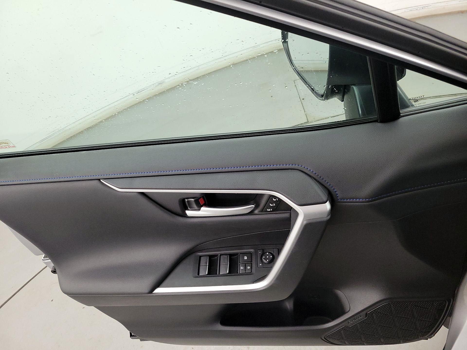 Thumbnail: 2023 Toyota RAV4 - 12