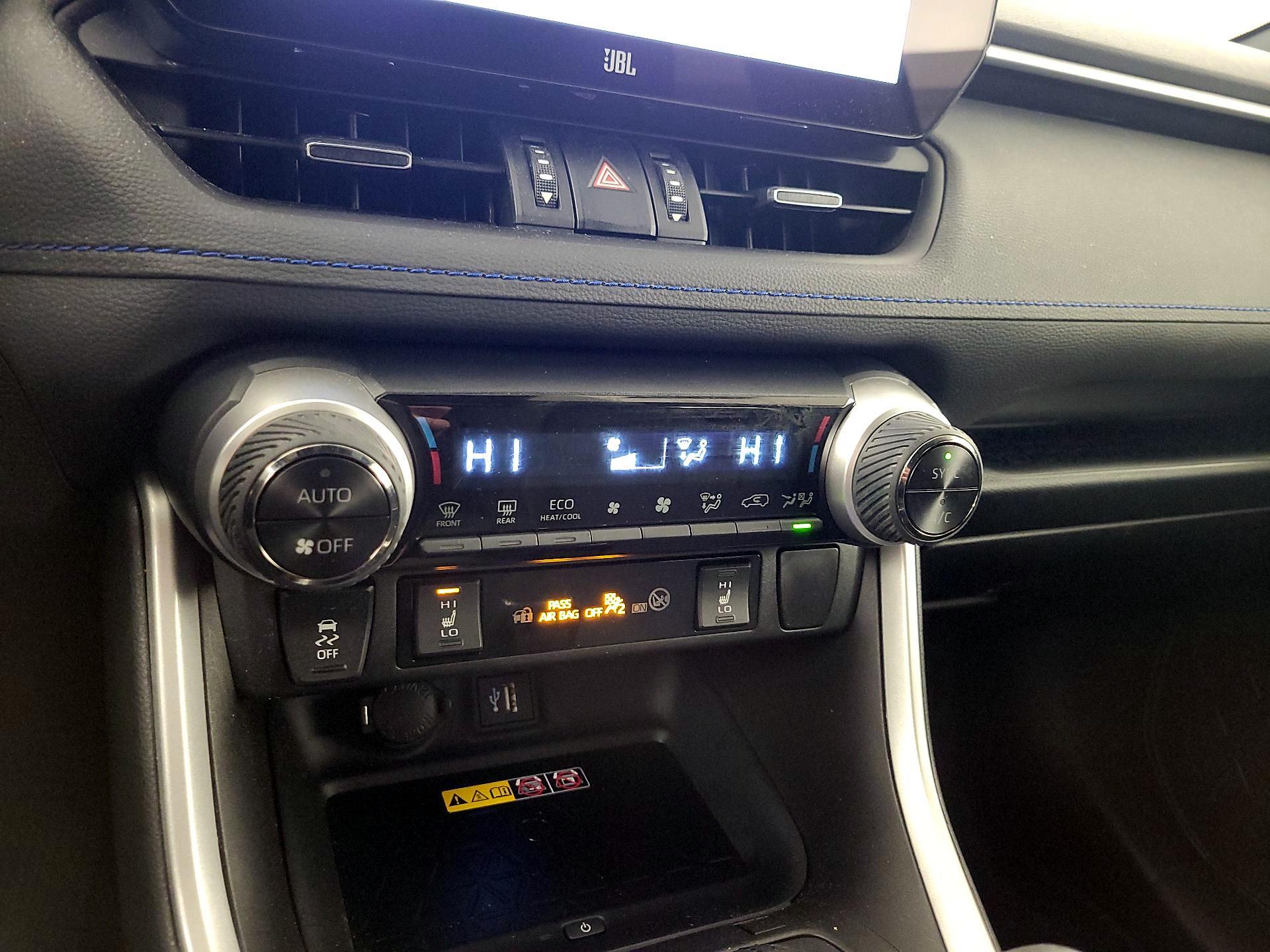 Thumbnail: 2023 Toyota RAV4 - 17