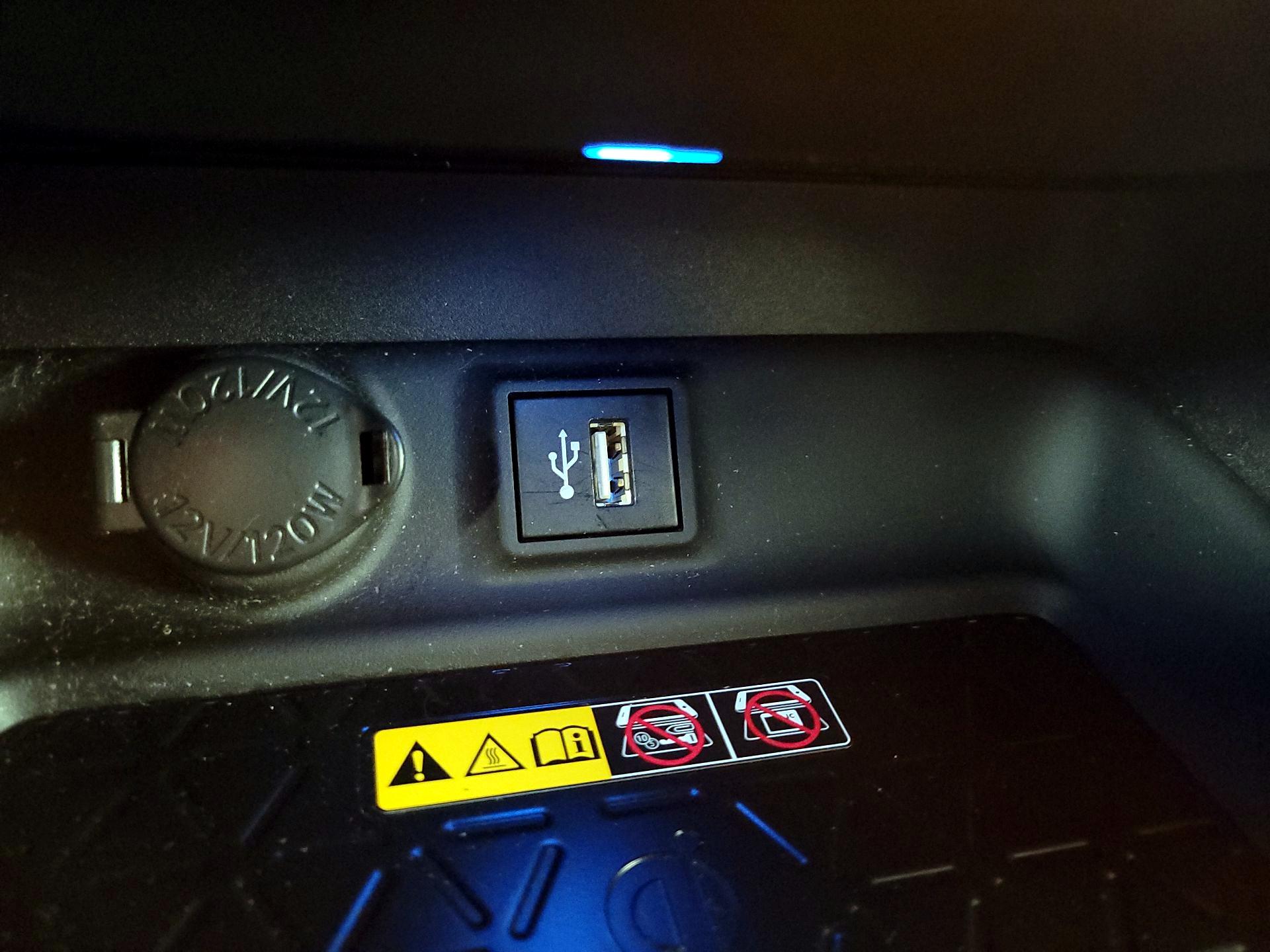 Thumbnail: 2023 Toyota RAV4 - 19