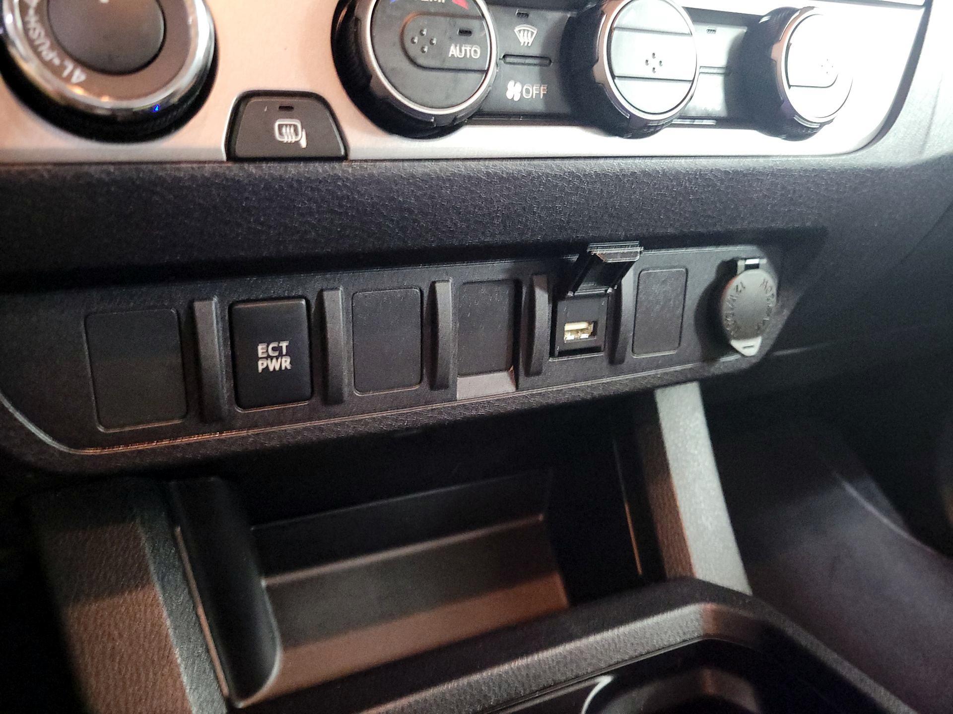 Thumbnail: 2023 Toyota Tacoma - 18