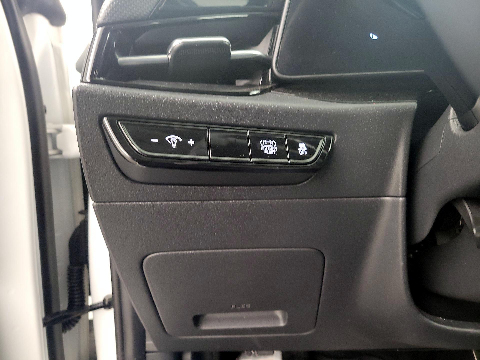 Thumbnail: 2024 Kia Niro - 13