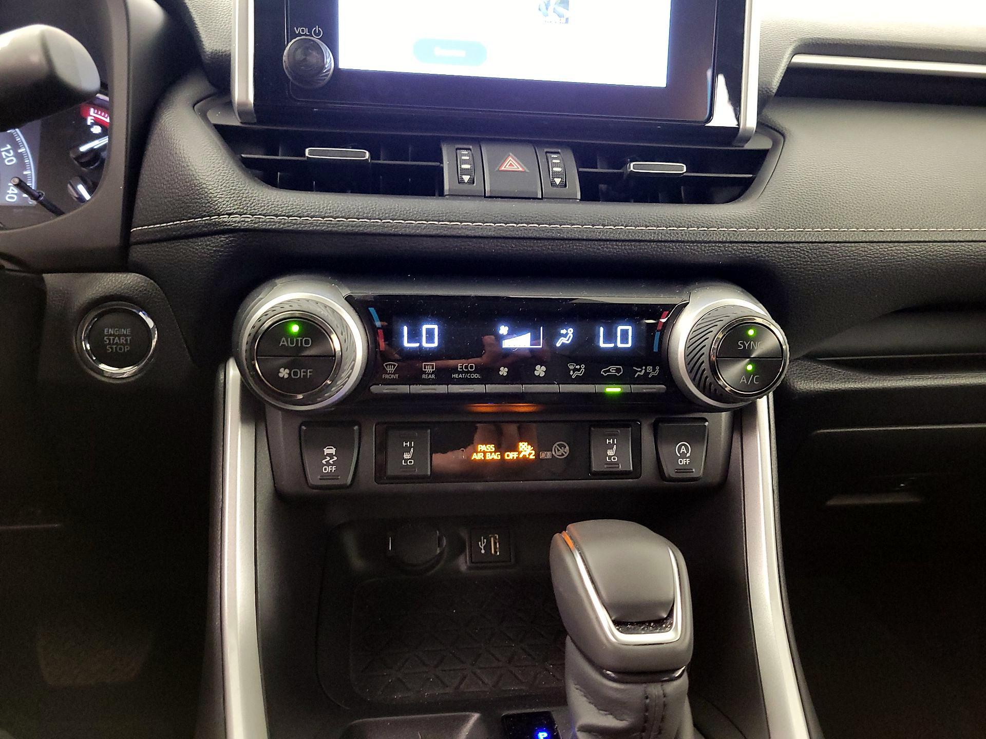 Thumbnail: 2025 Toyota RAV4 - 16