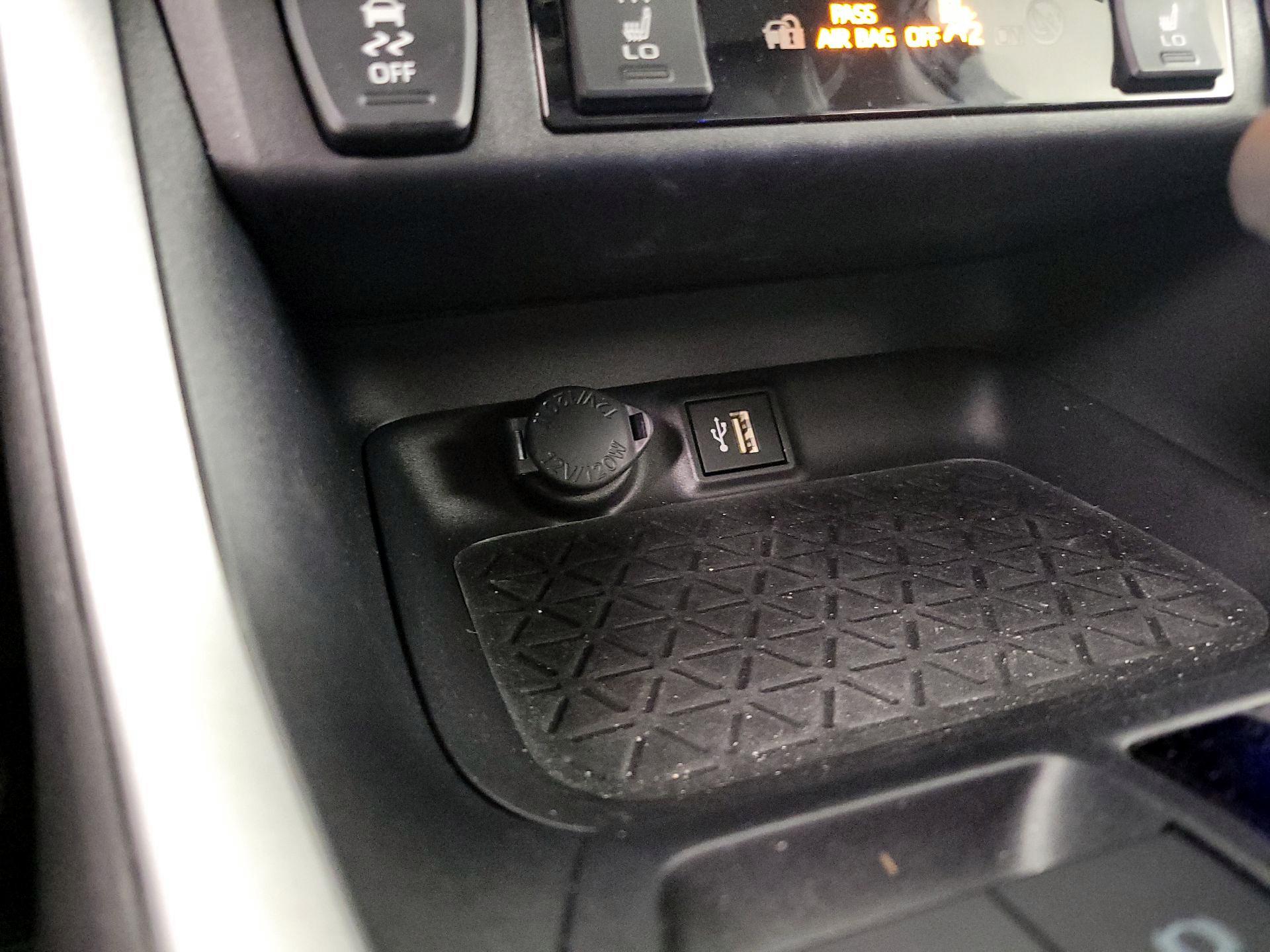 Thumbnail: 2025 Toyota RAV4 - 18