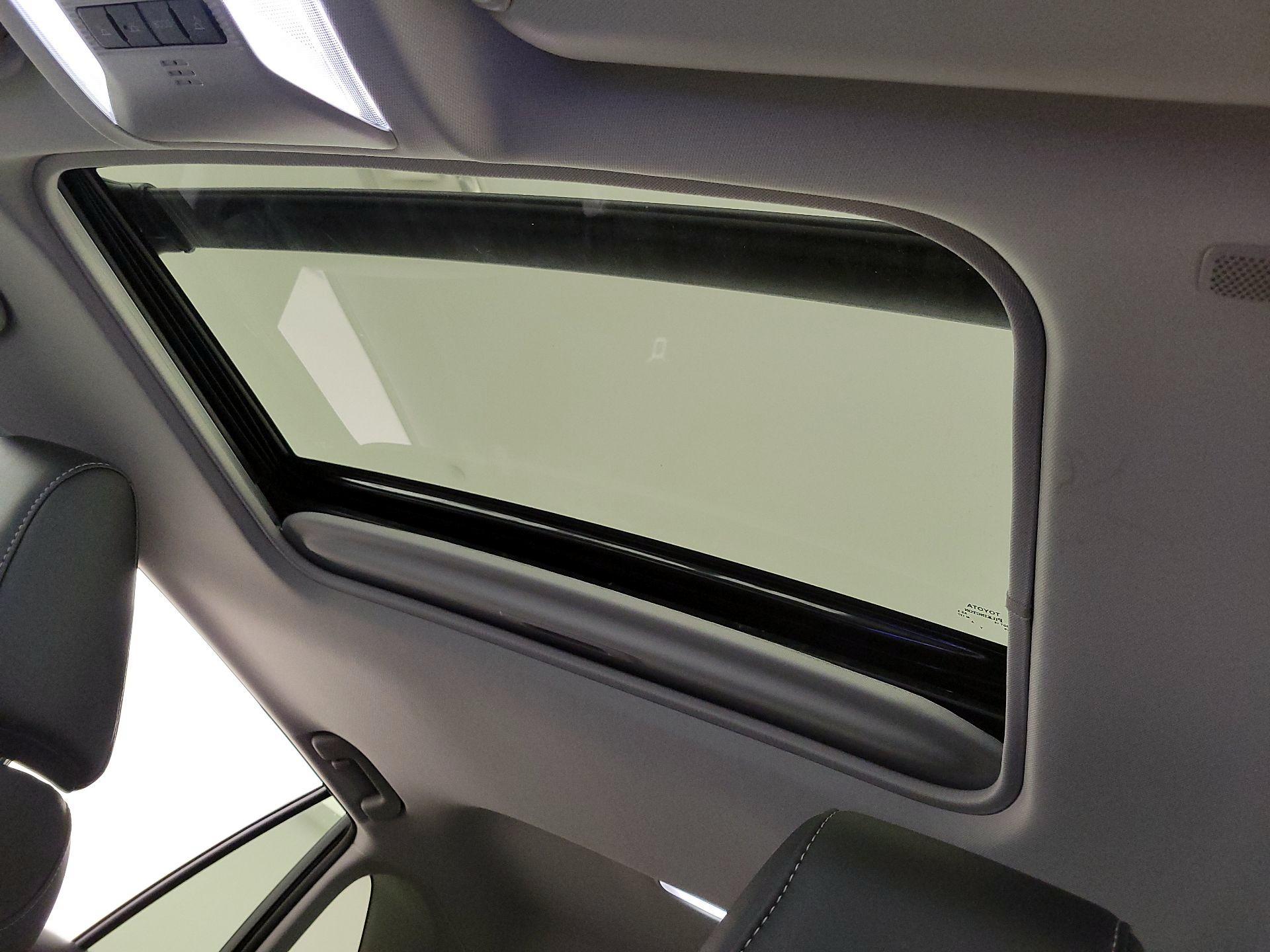 Thumbnail: 2025 Toyota RAV4 - 19