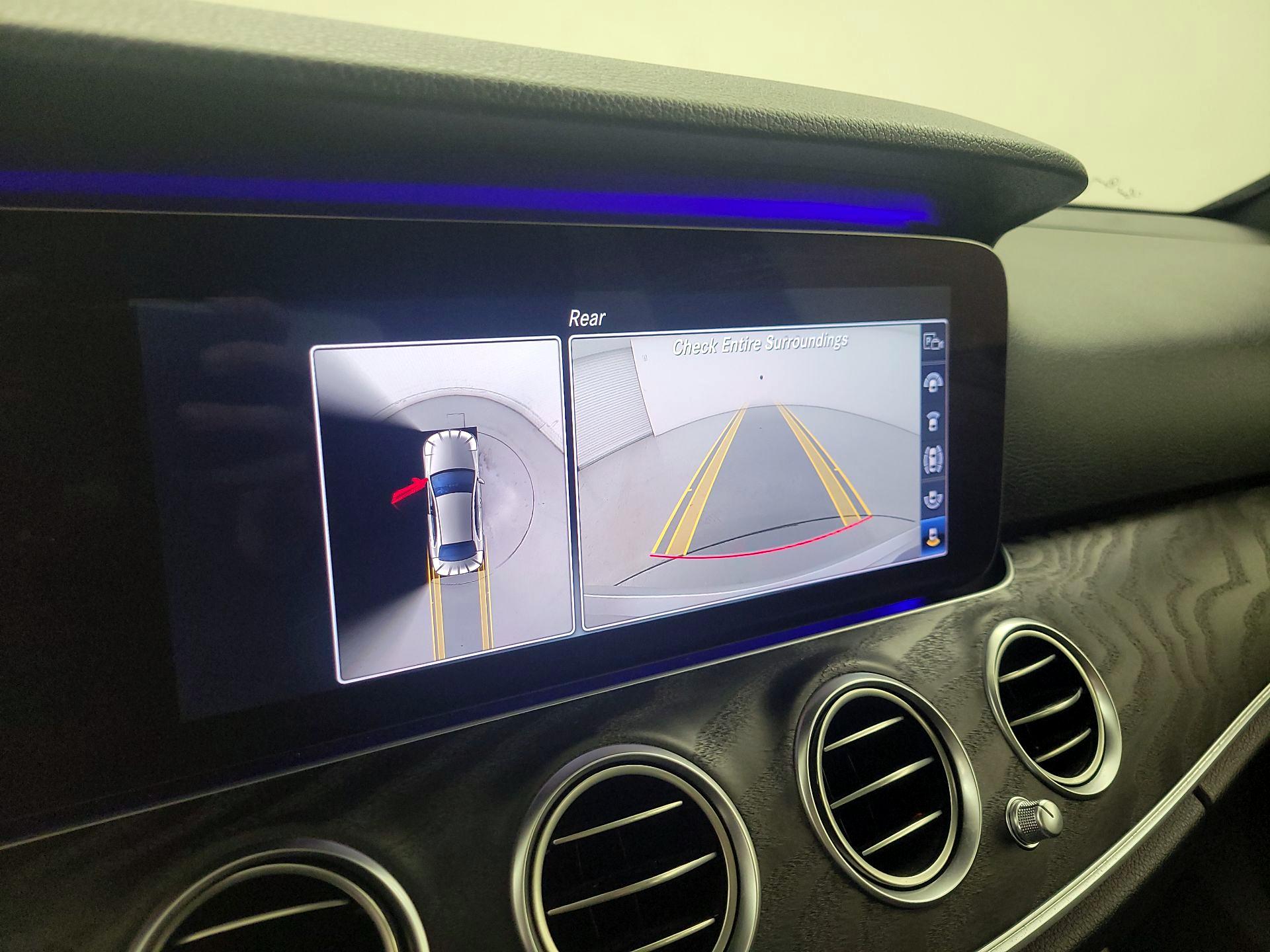 Thumbnail: 2020 Mercedes-Benz E-Class - 15