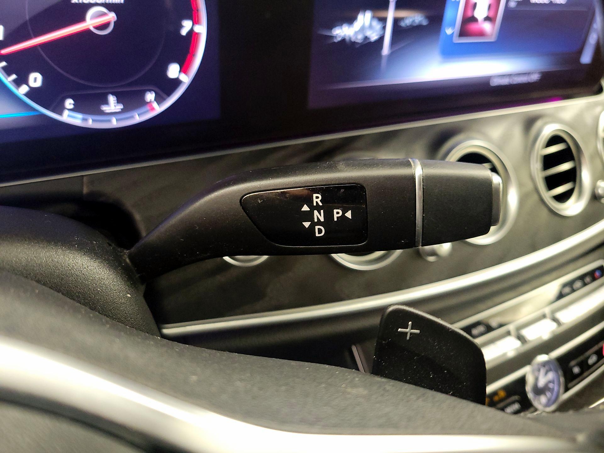 Thumbnail: 2020 Mercedes-Benz E-Class - 18