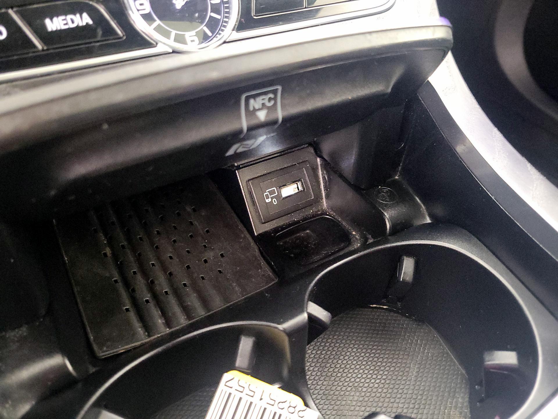 Thumbnail: 2020 Mercedes-Benz E-Class - 19