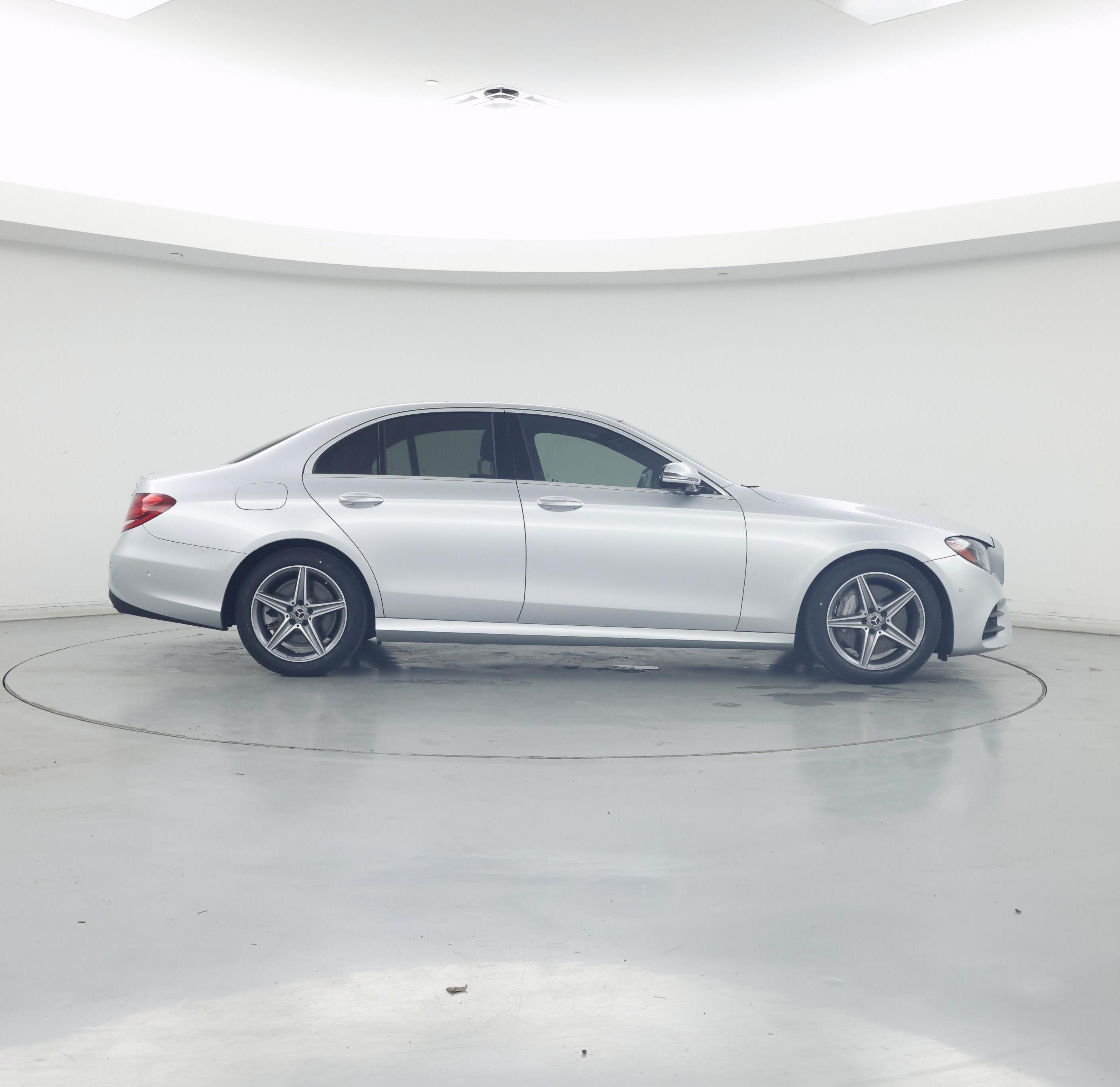 Thumbnail: 2020 Mercedes-Benz E-Class - 7