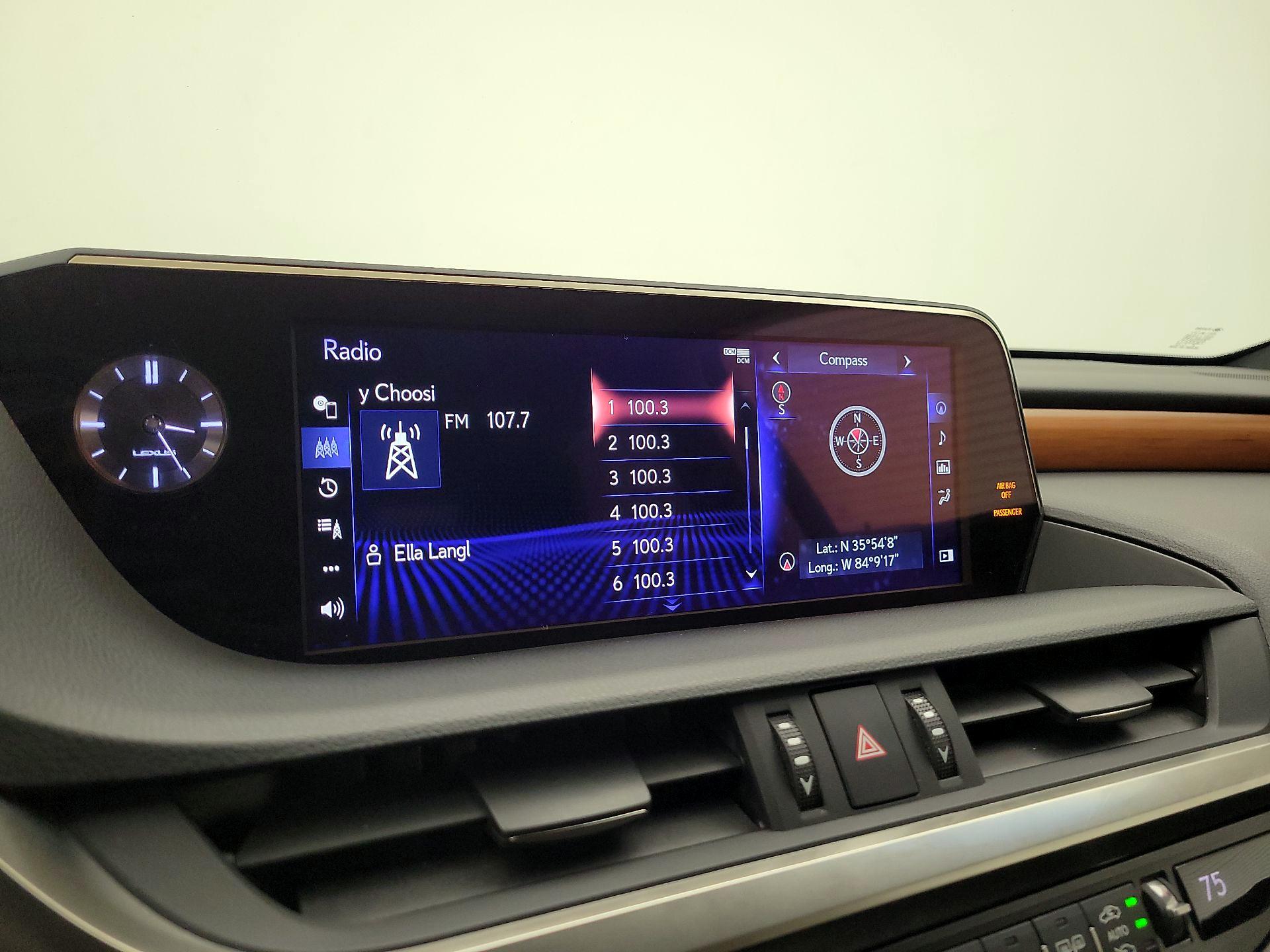 Thumbnail: 2019 Lexus ES - 16