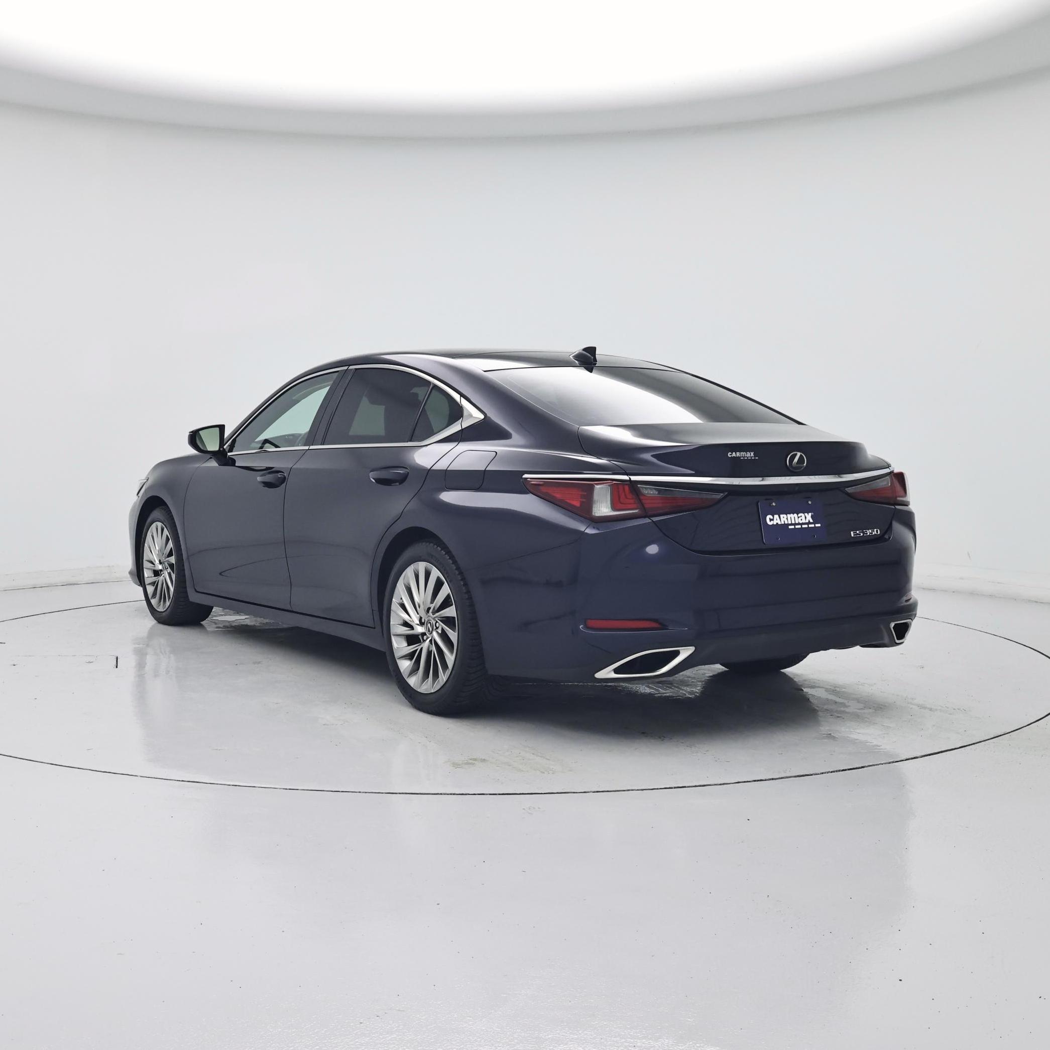 Thumbnail: 2019 Lexus ES - 2