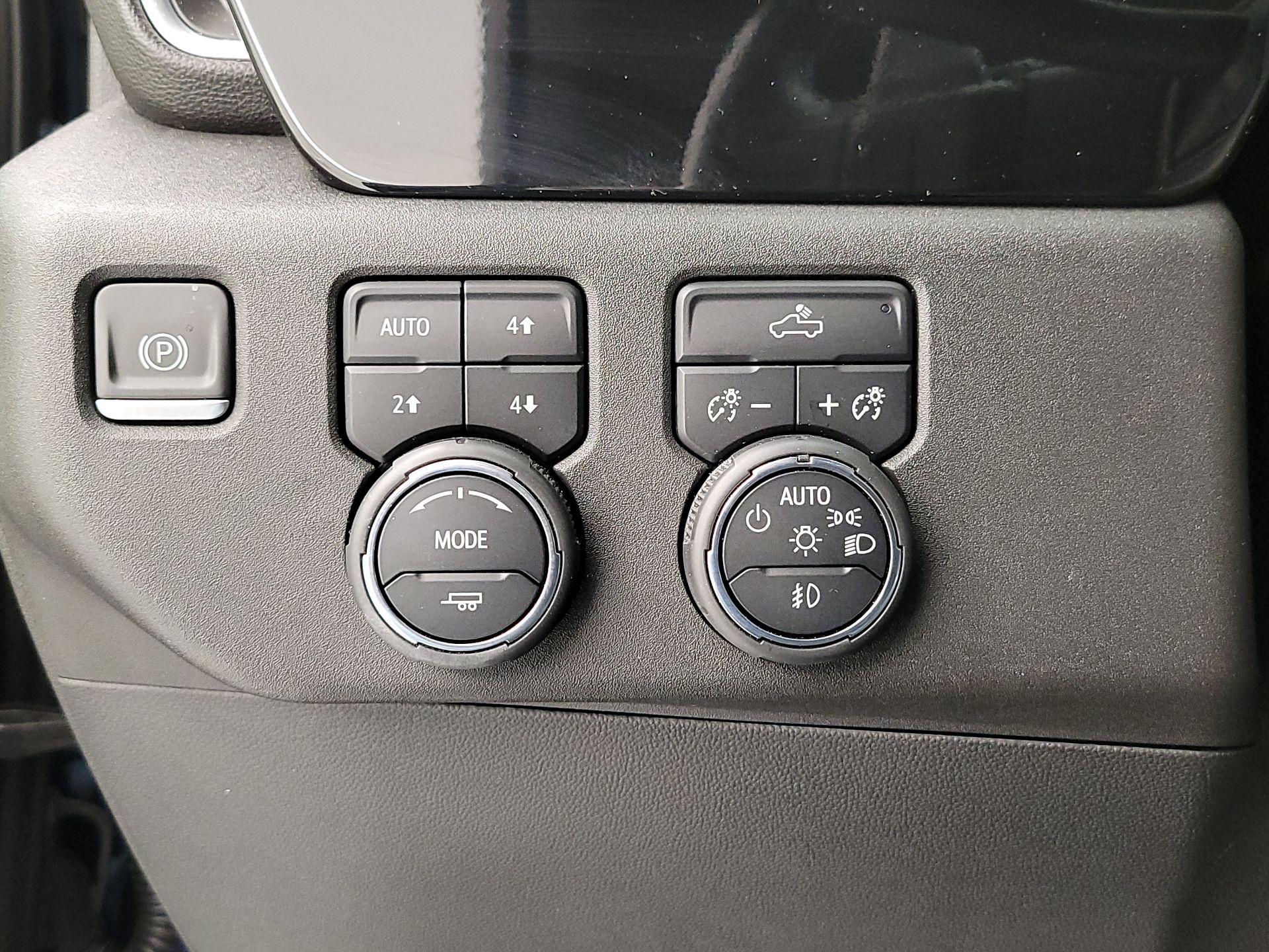 Thumbnail: 2023 Chevrolet Silverado 1500 - 13