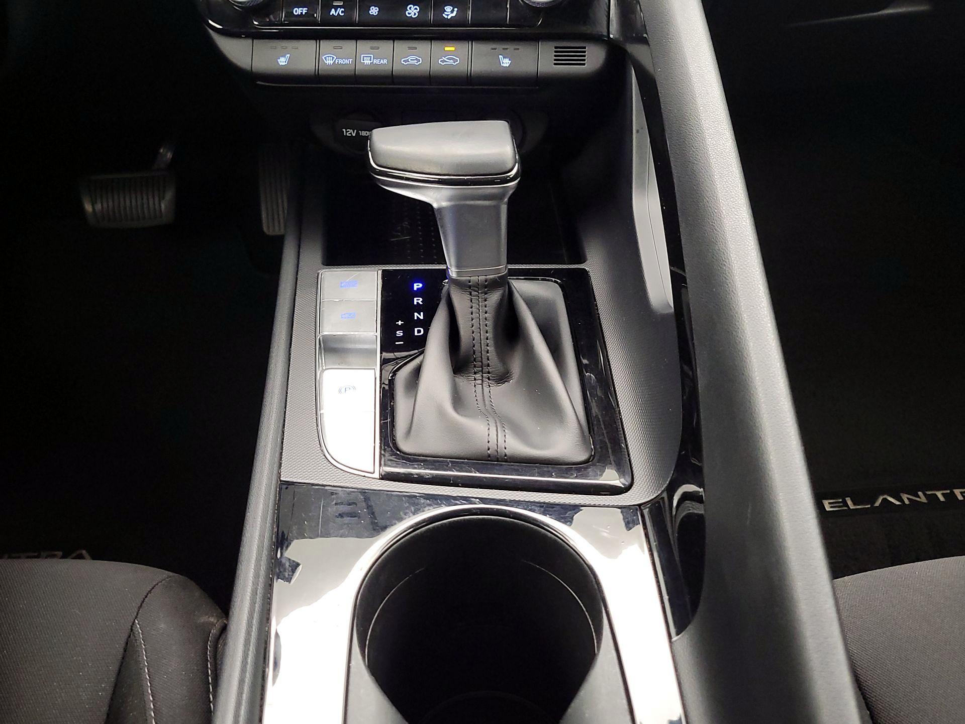 Thumbnail: 2021 Hyundai Elantra - 17