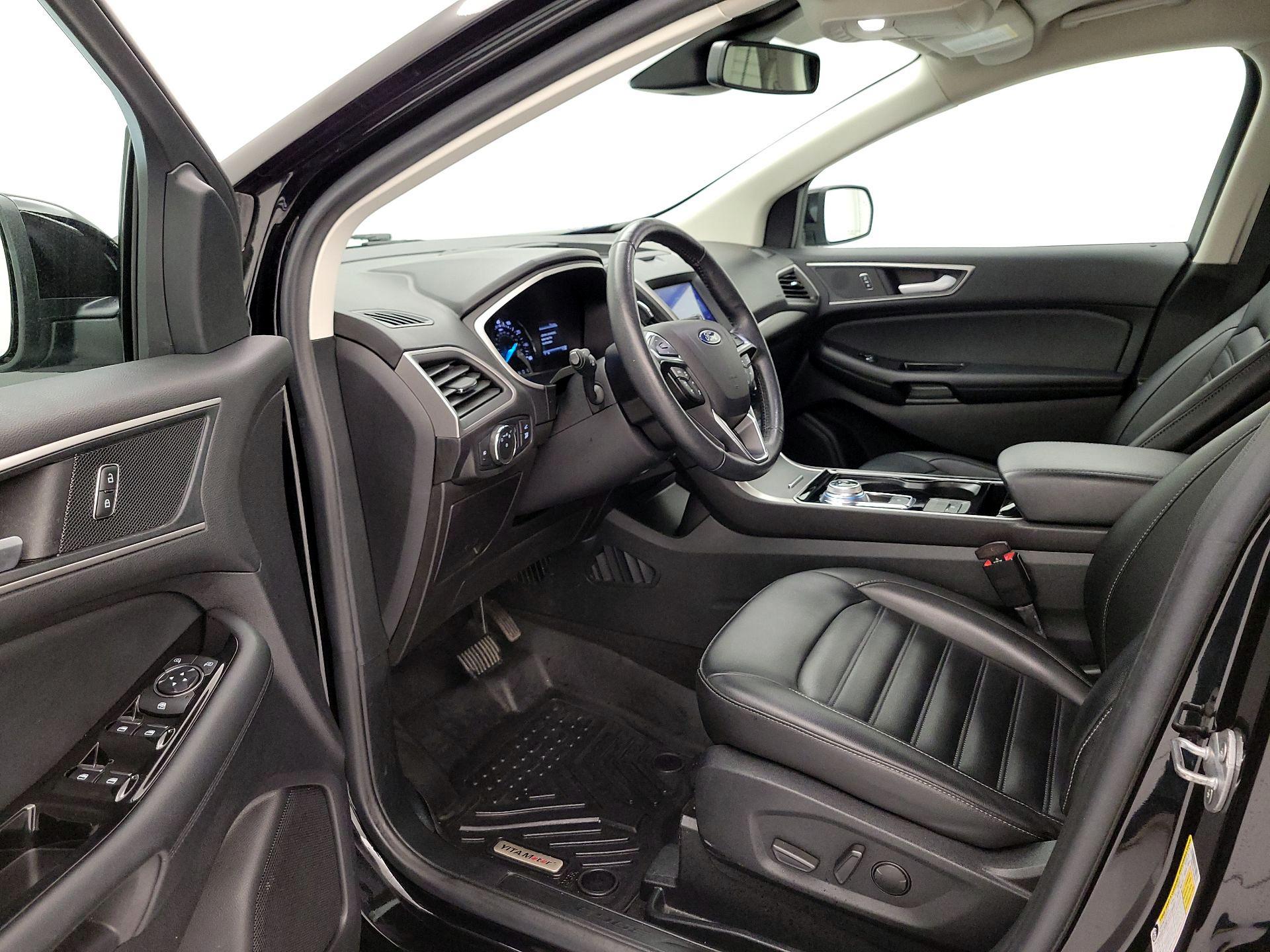 Thumbnail: 2020 Ford Edge - 11