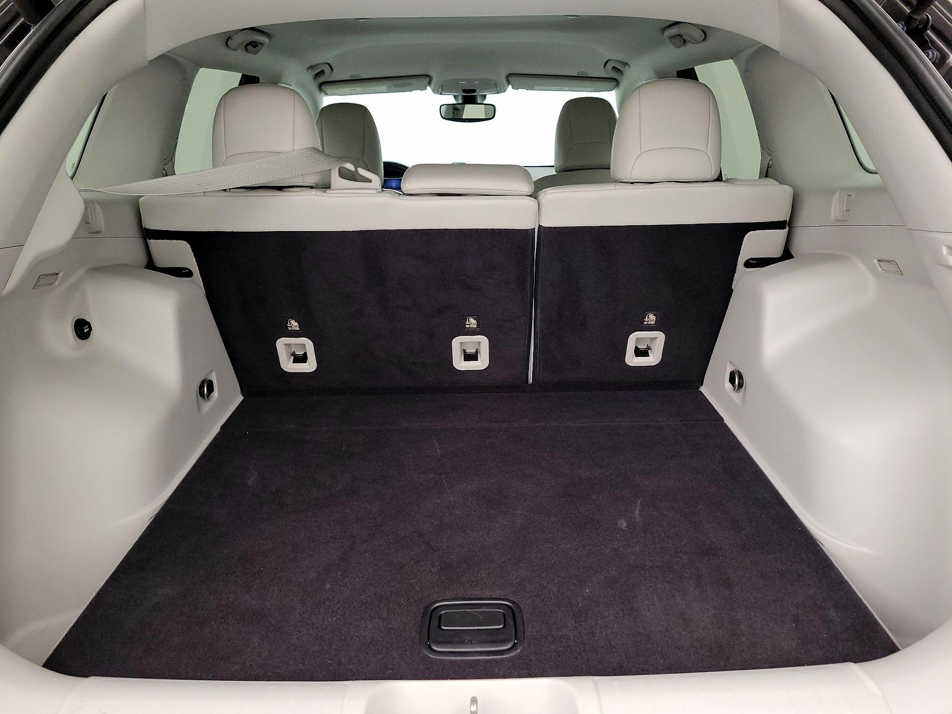 Thumbnail: 2019 Jeep Cherokee - 20