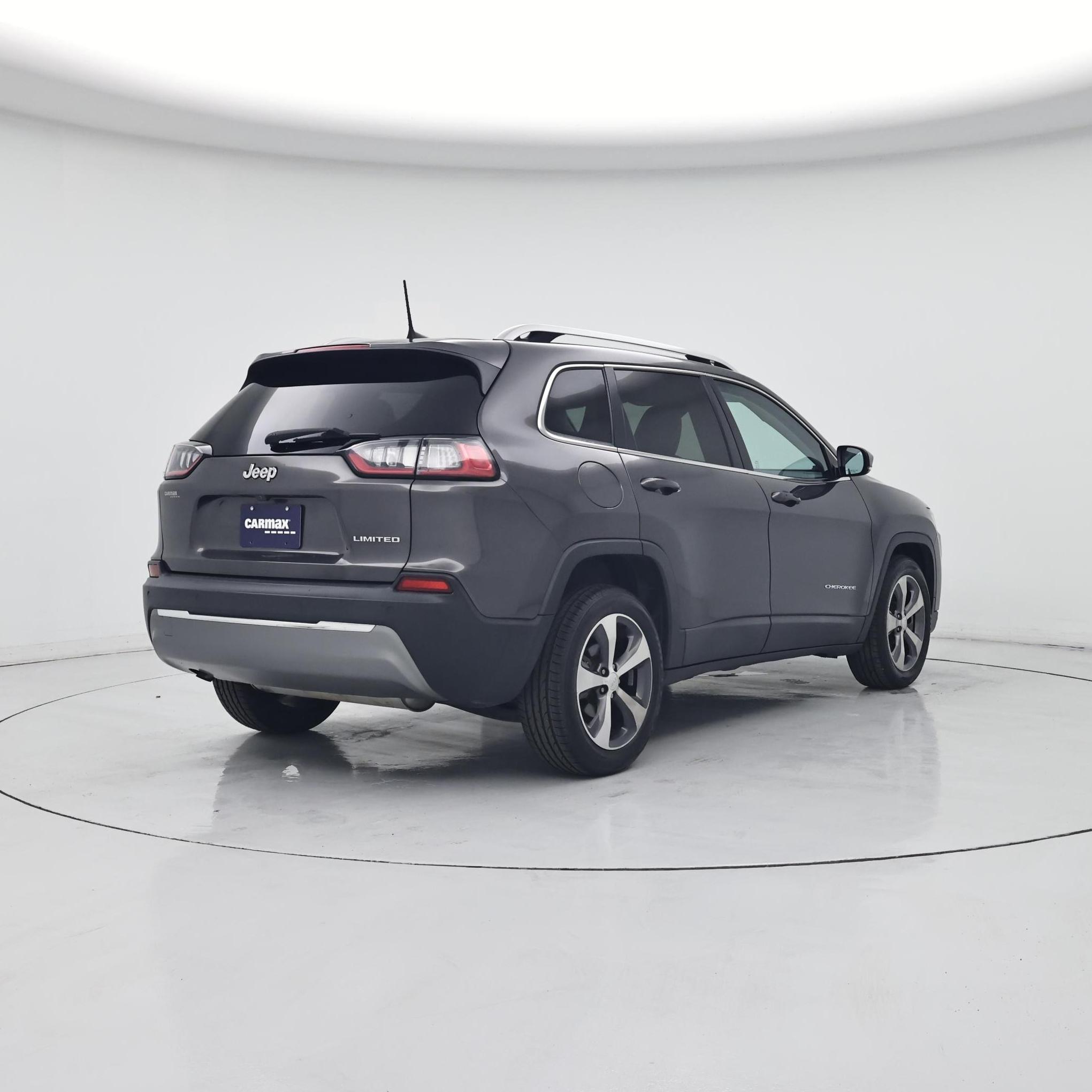 Thumbnail: 2019 Jeep Cherokee - 8