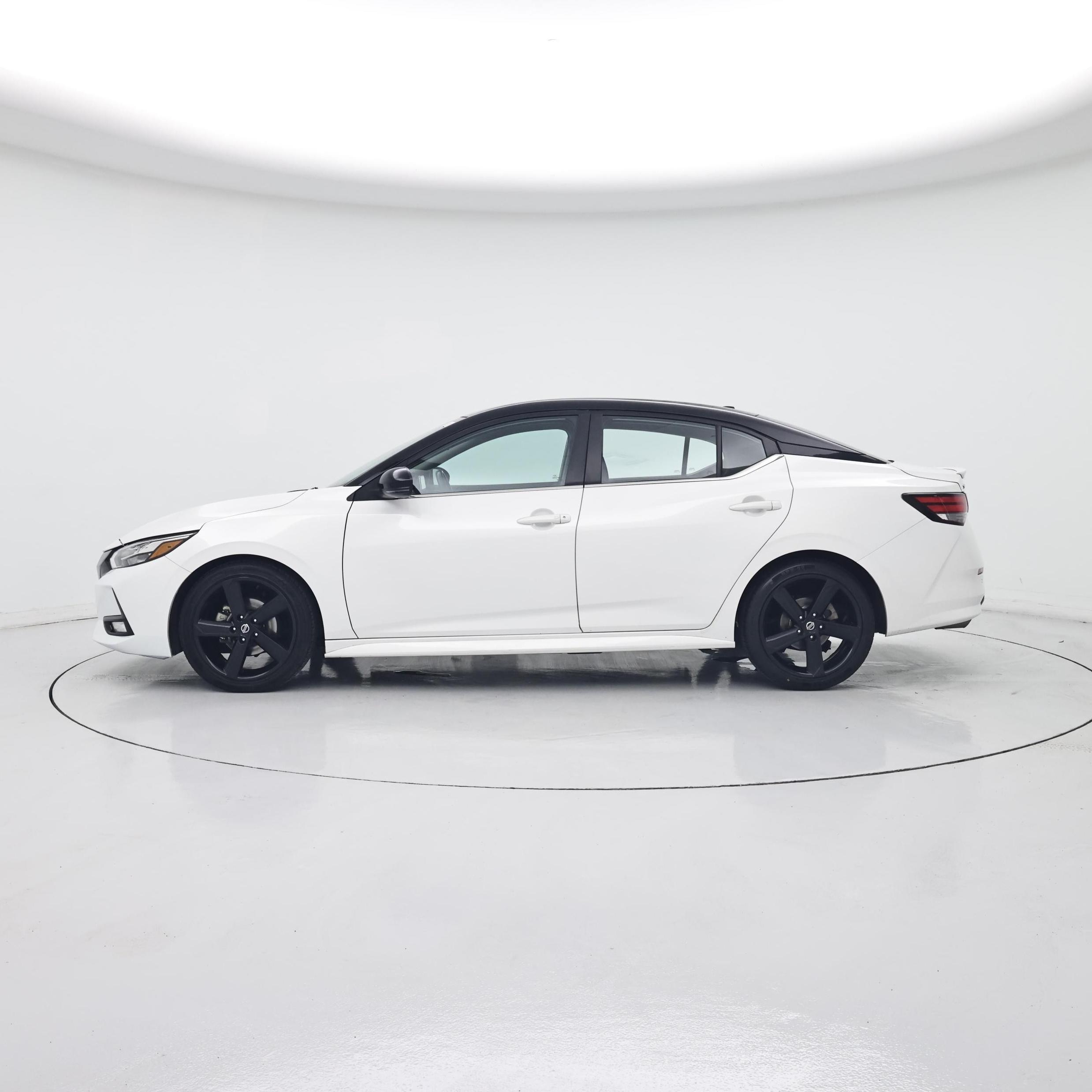 Thumbnail: 2021 Nissan Sentra - 3