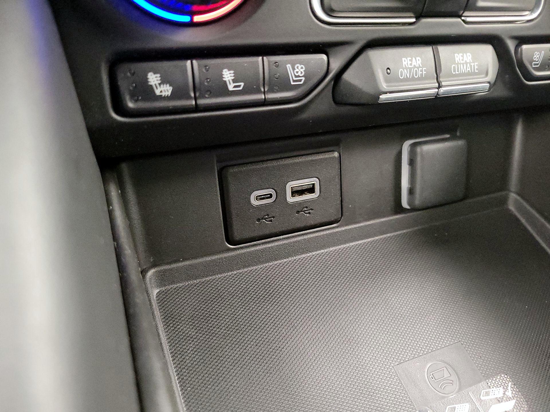 Thumbnail: 2024 Chevrolet Tahoe - 19