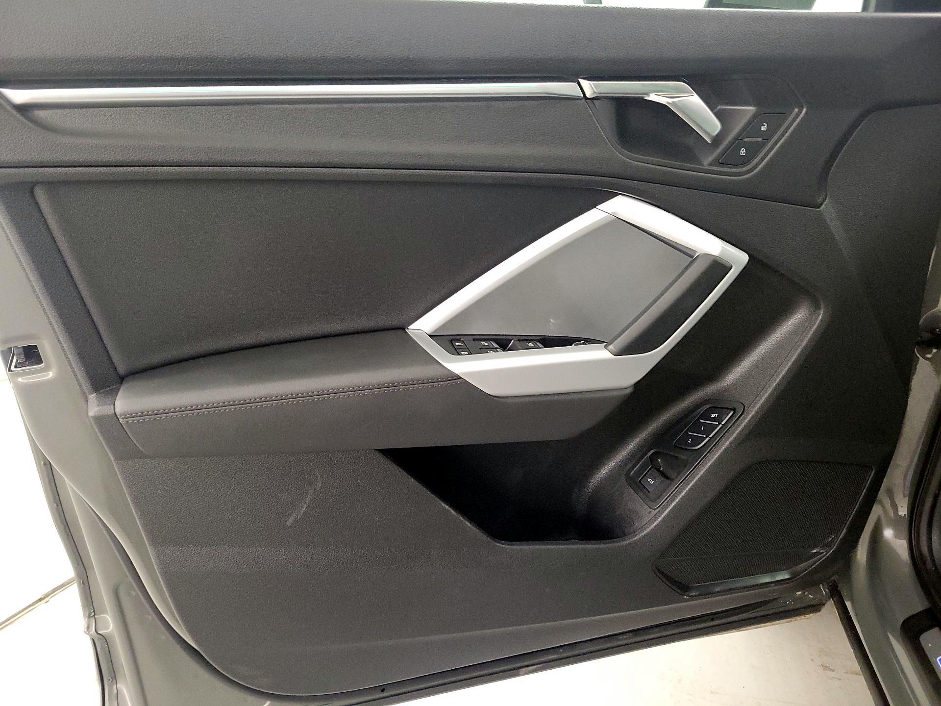 Thumbnail: 2022 Audi Q3 - 12