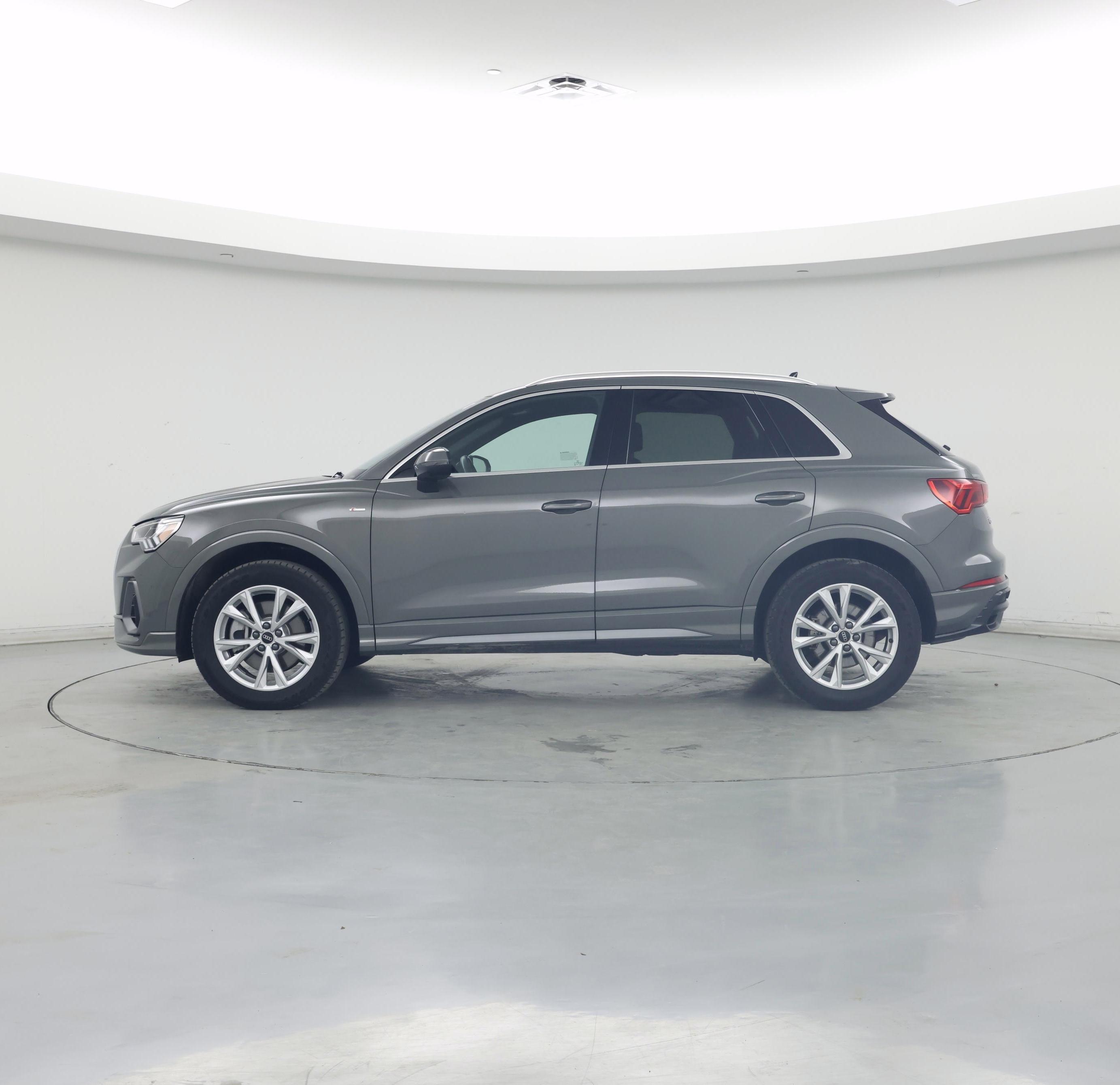 Thumbnail: 2022 Audi Q3 - 3
