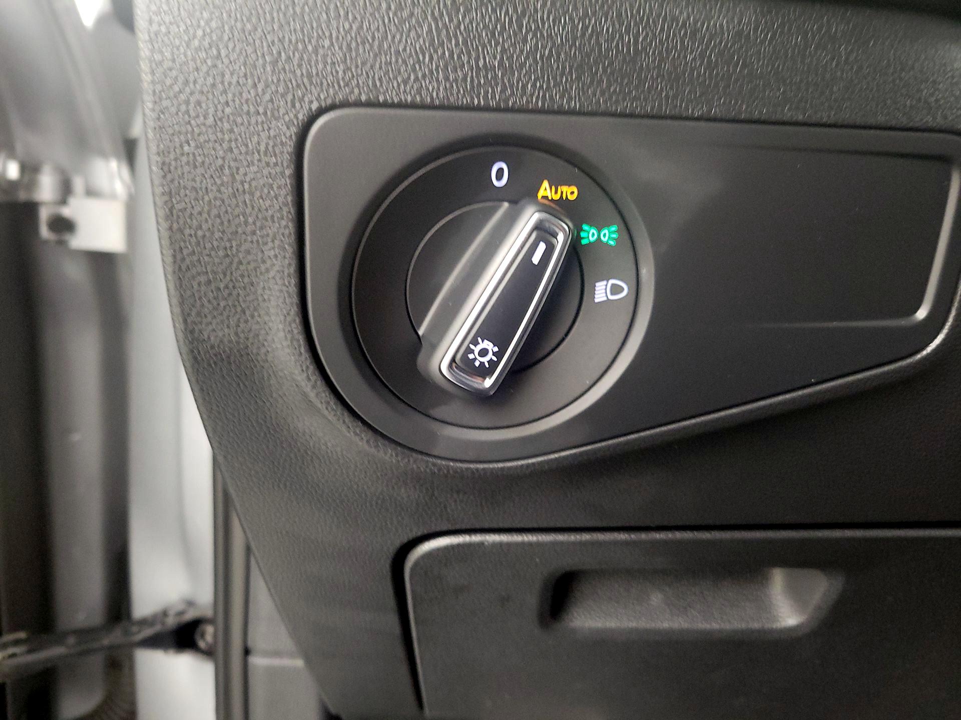 Thumbnail: 2022 Volkswagen Tiguan - 13