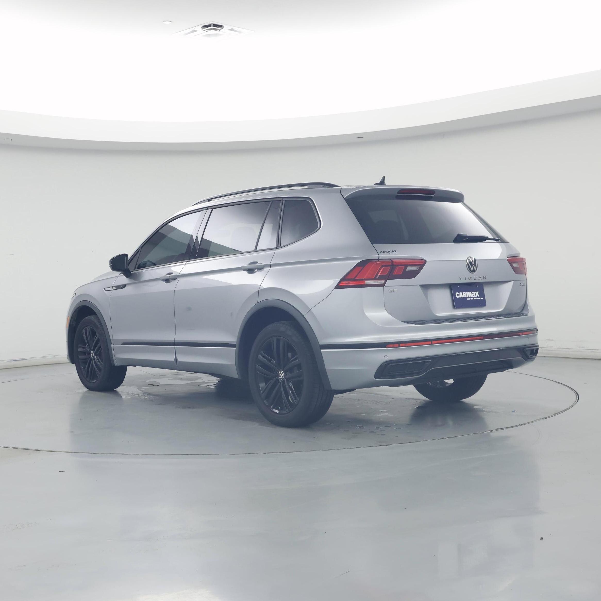 Thumbnail: 2022 Volkswagen Tiguan - 2