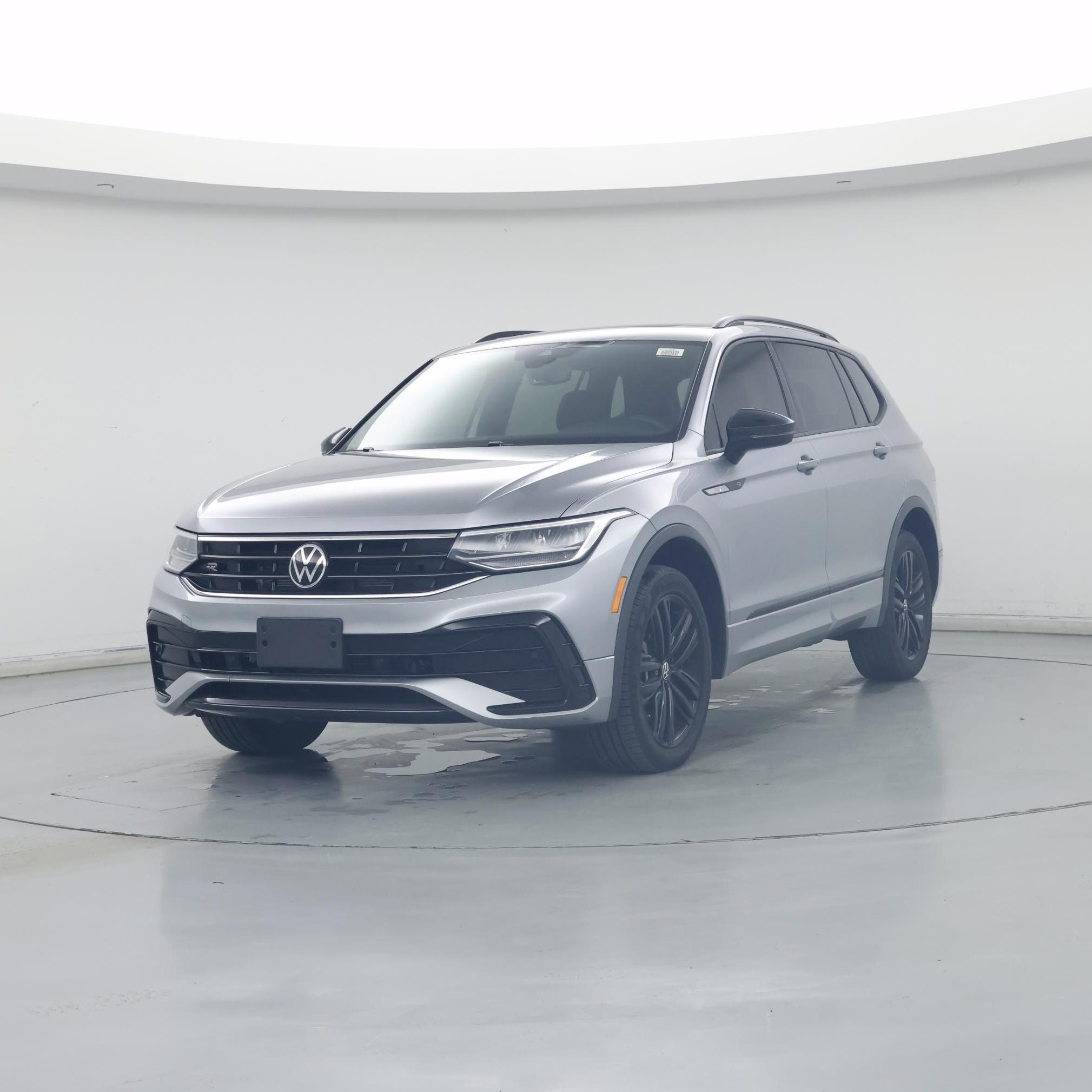 Thumbnail: 2022 Volkswagen Tiguan - 4