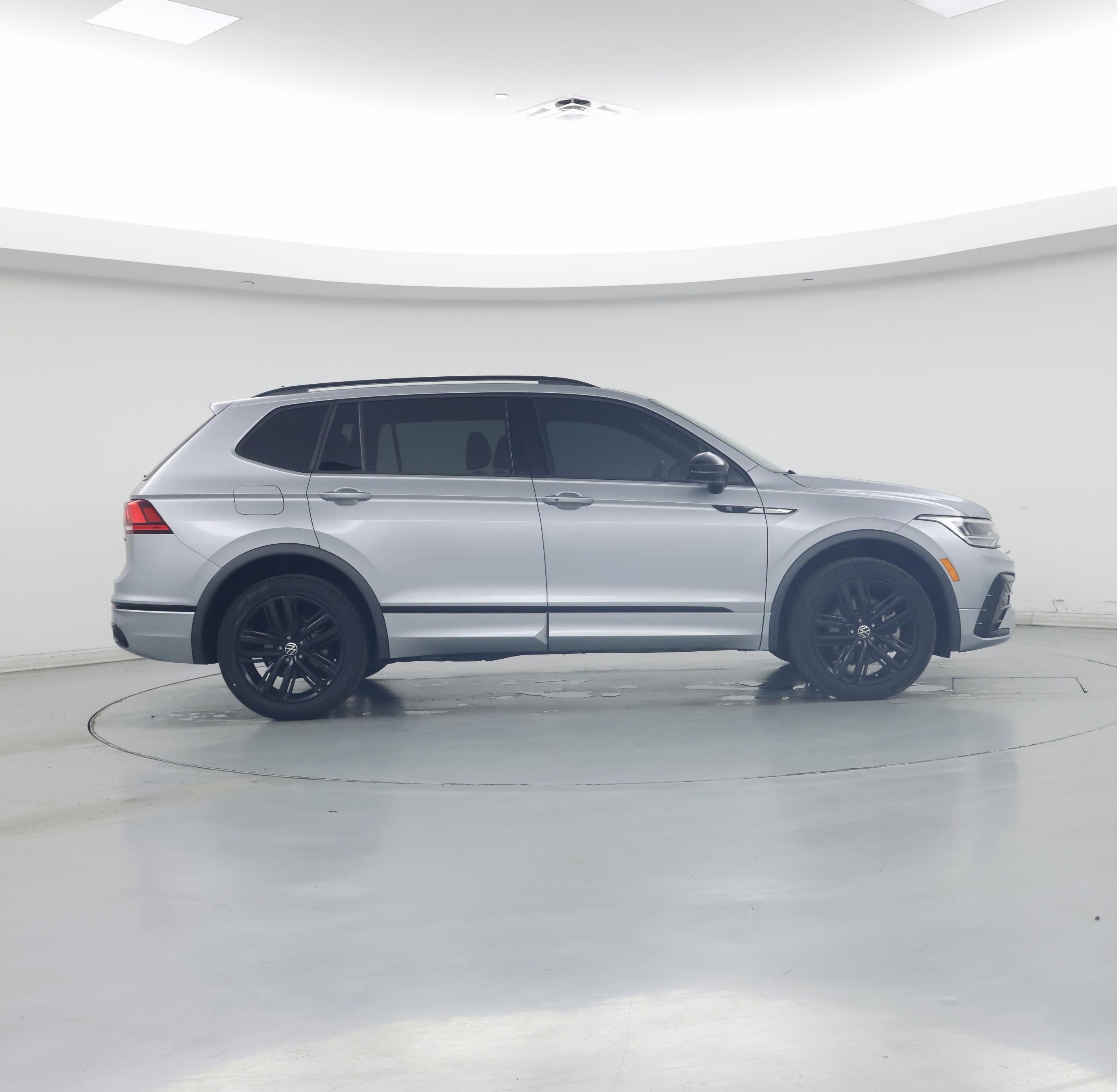 Thumbnail: 2022 Volkswagen Tiguan - 7