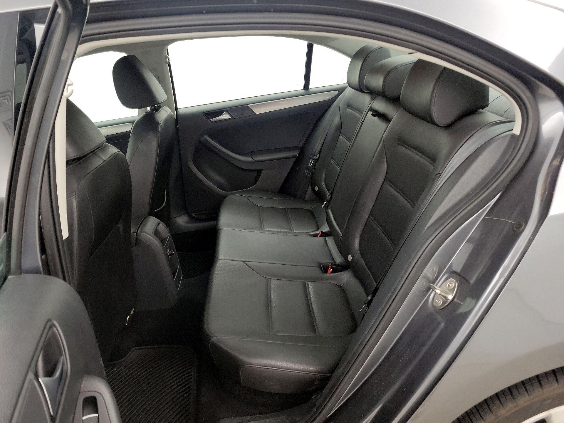 Thumbnail: 2015 Volkswagen Jetta - 20