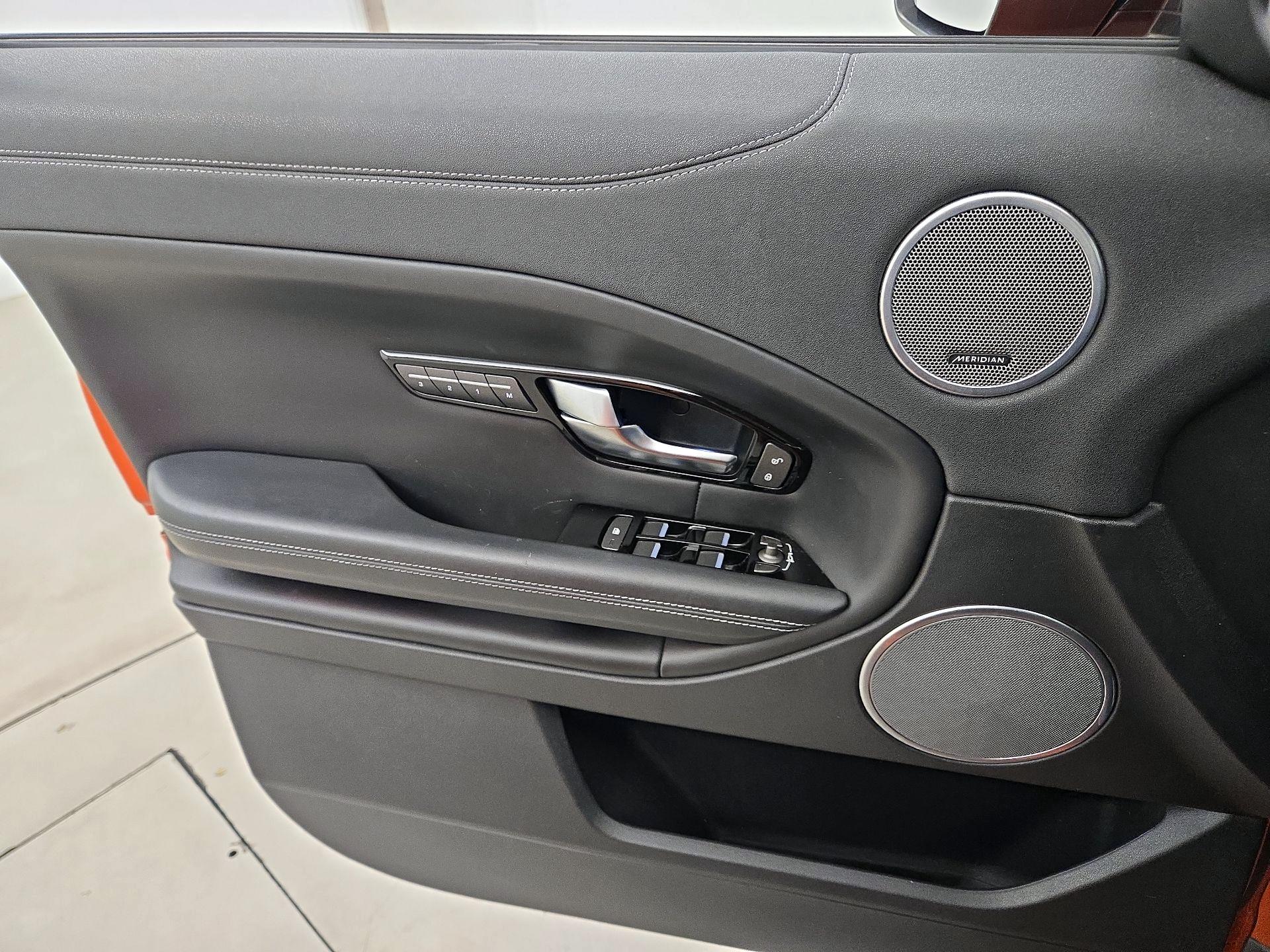 Thumbnail: 2016 Land Rover Range Rover Evoque - 12