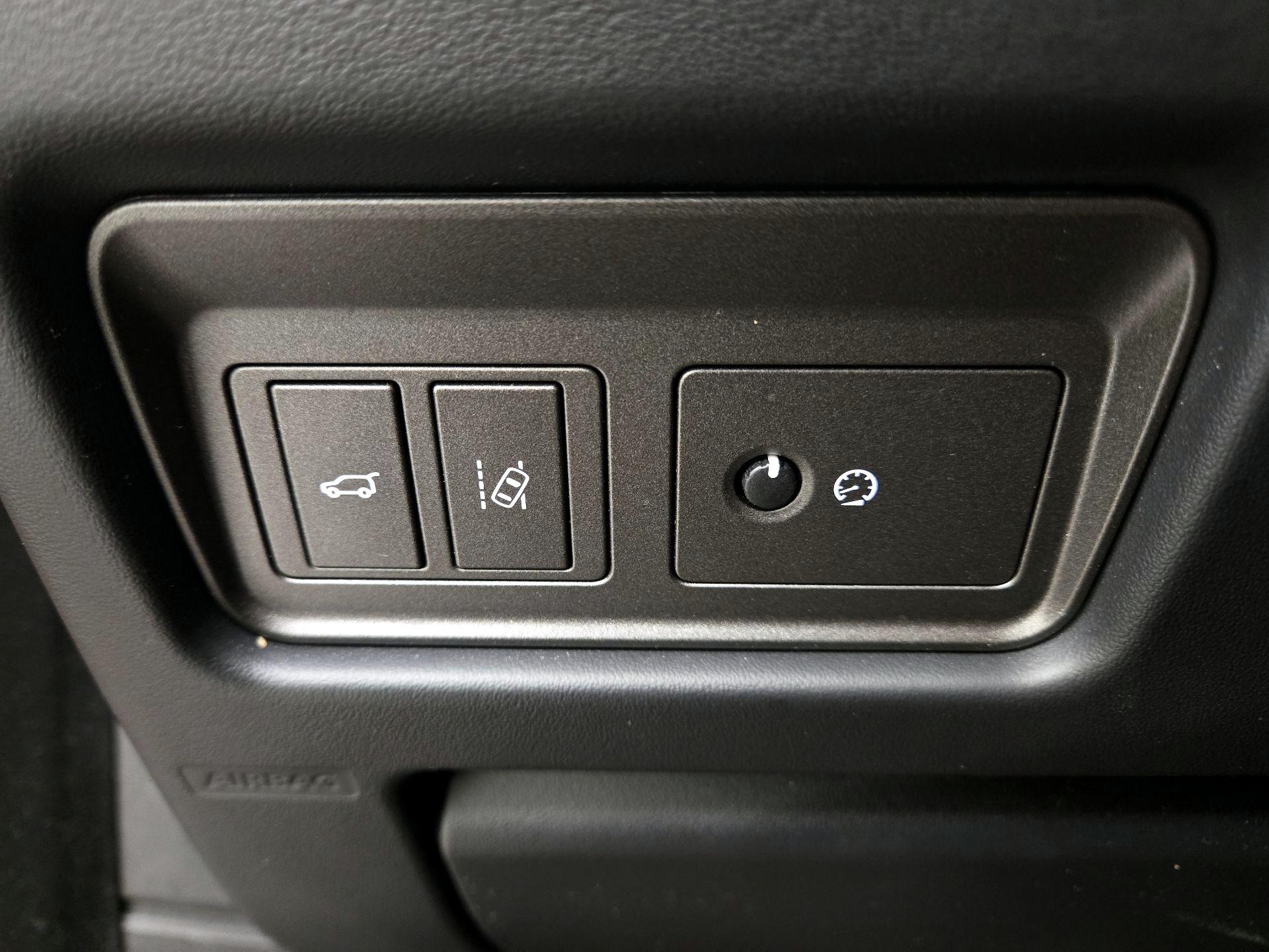 Thumbnail: 2016 Land Rover Range Rover Evoque - 13