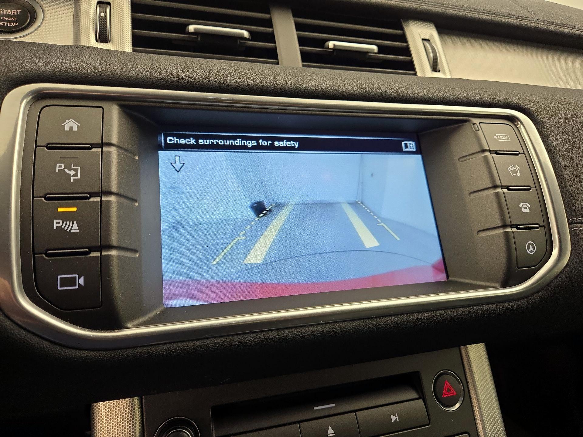 Thumbnail: 2016 Land Rover Range Rover Evoque - 15