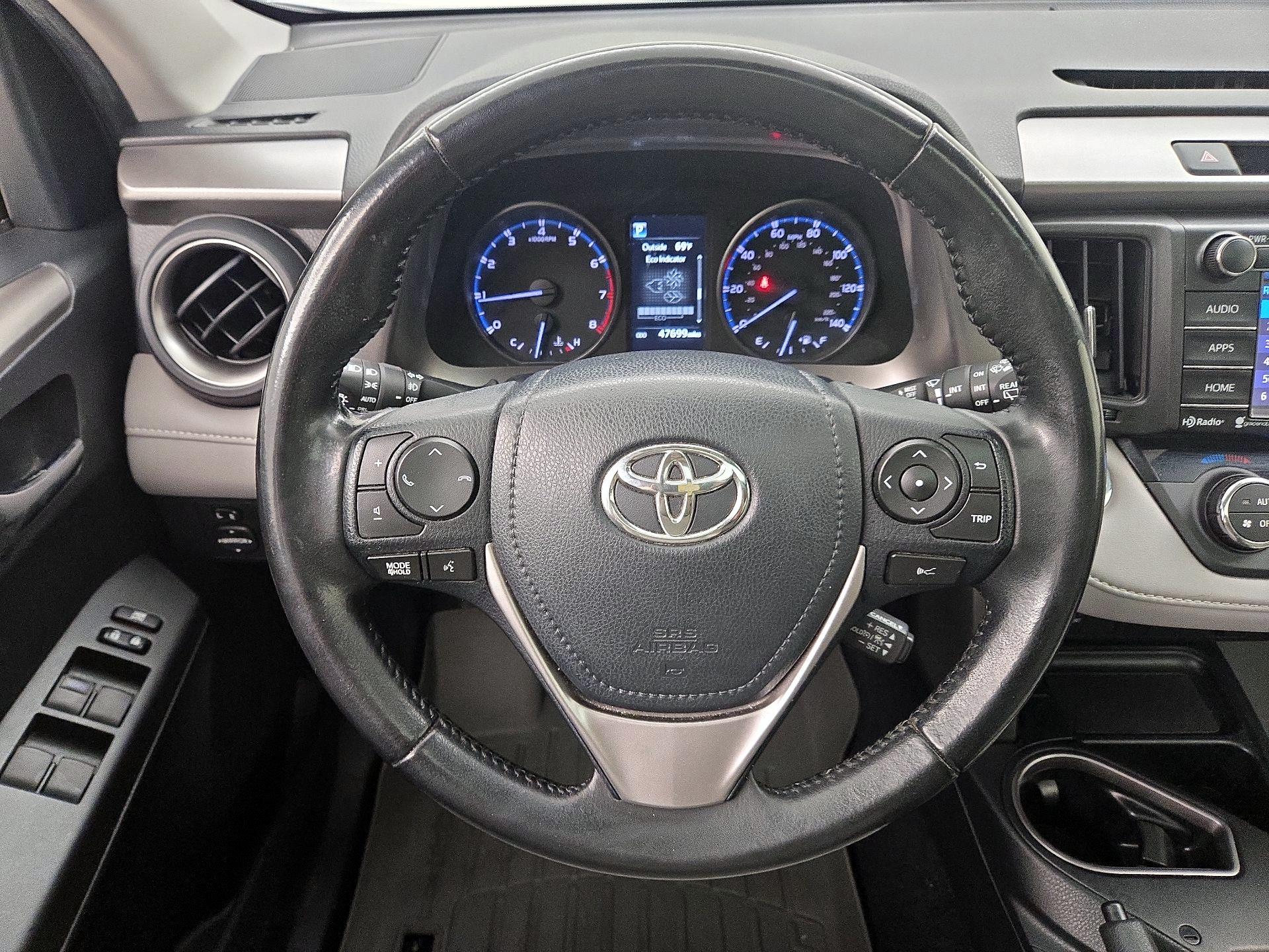 Thumbnail: 2018 Toyota RAV4 - 10