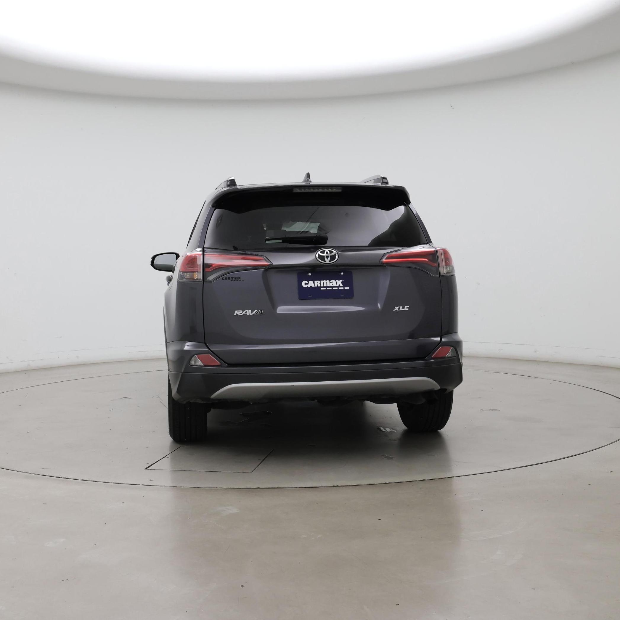 Thumbnail: 2018 Toyota RAV4 - 6