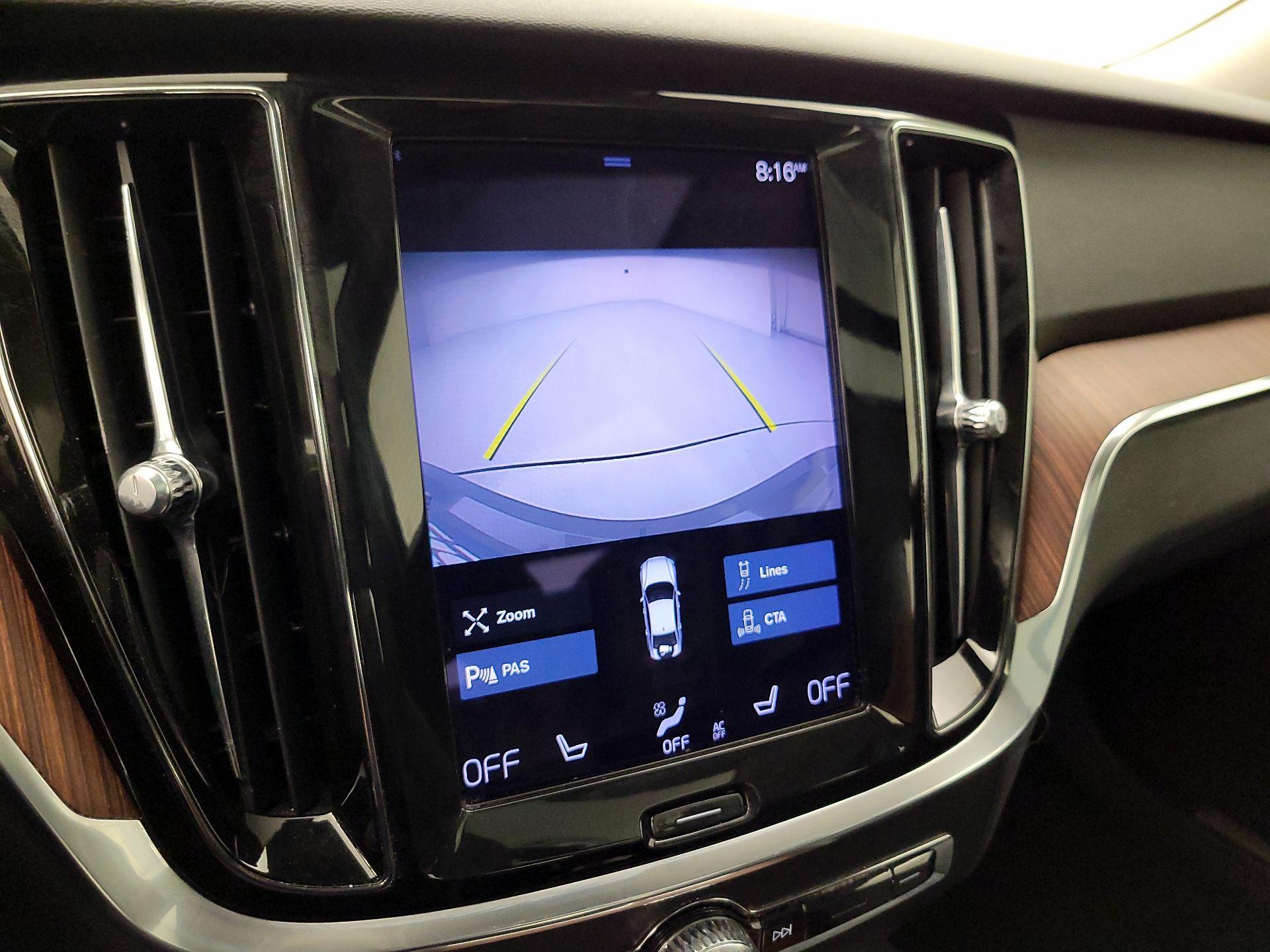 Thumbnail: 2022 Volvo S60 - 15