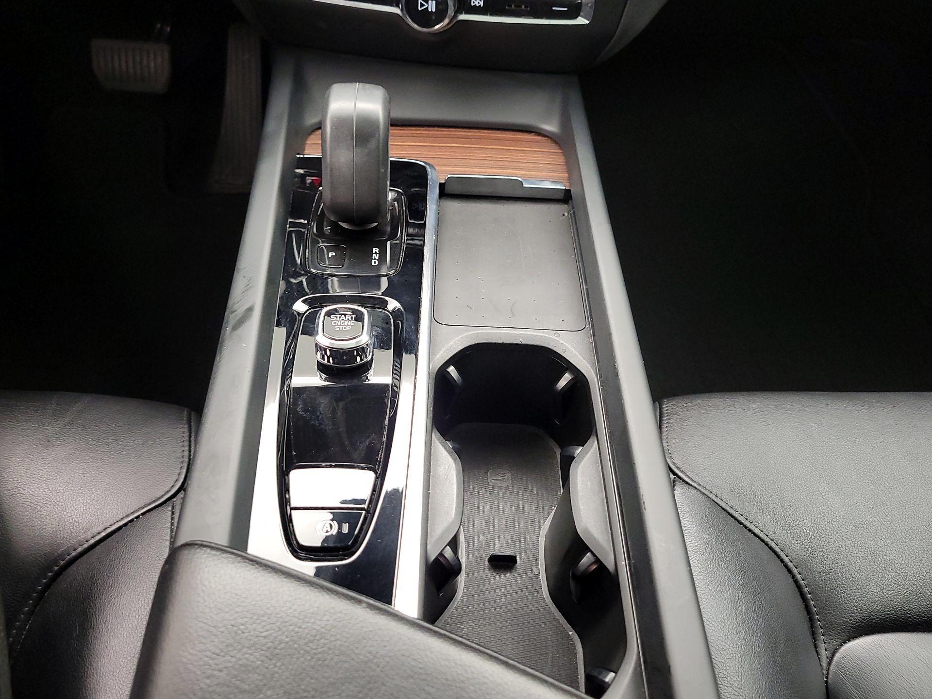 Thumbnail: 2022 Volvo S60 - 18