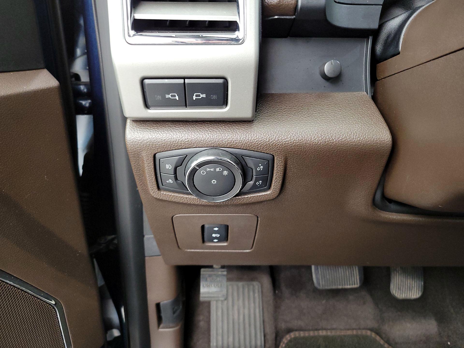 Thumbnail: 2015 Ford F-150 - 13