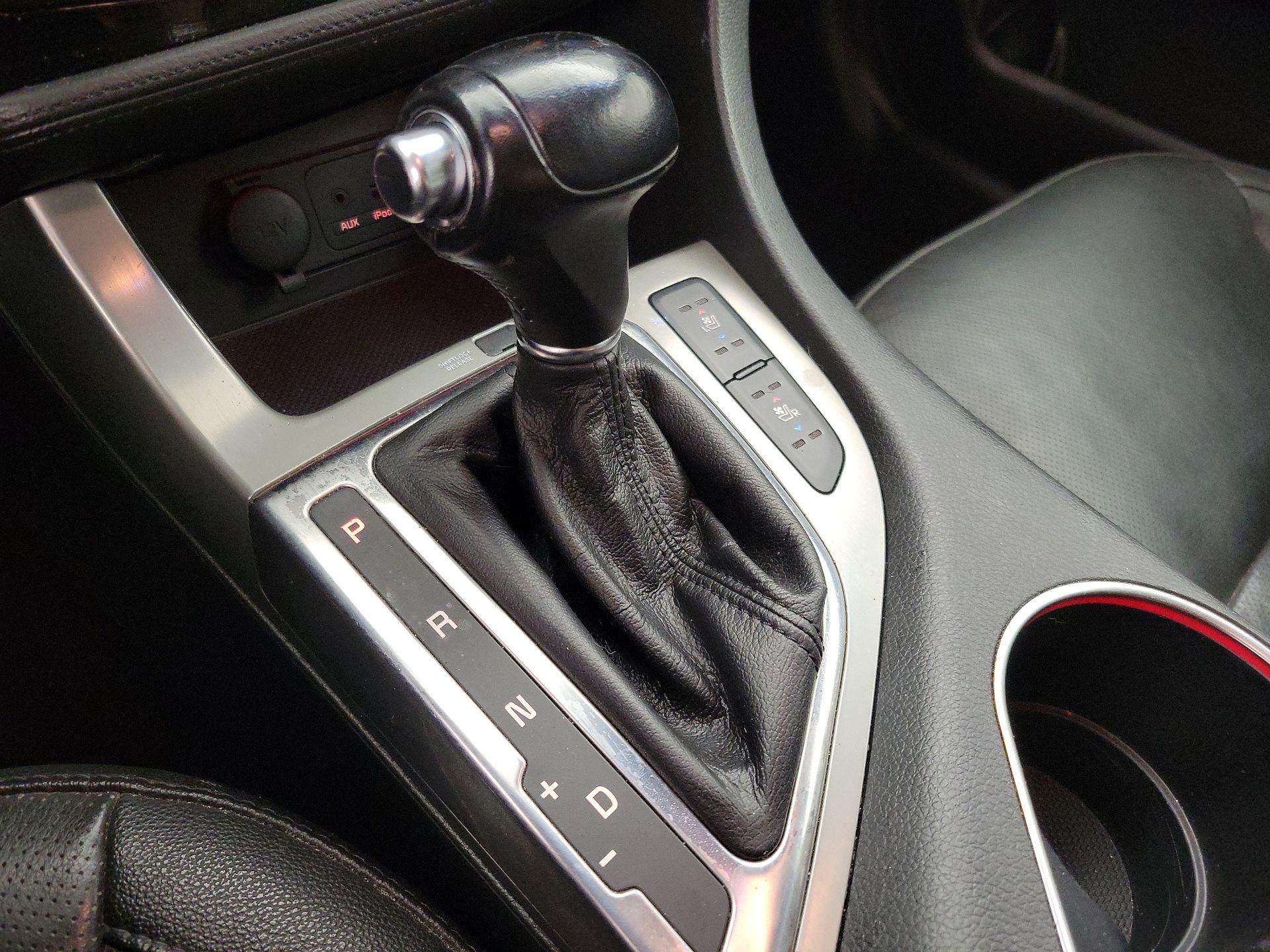 Thumbnail: 2015 Kia Optima - 18