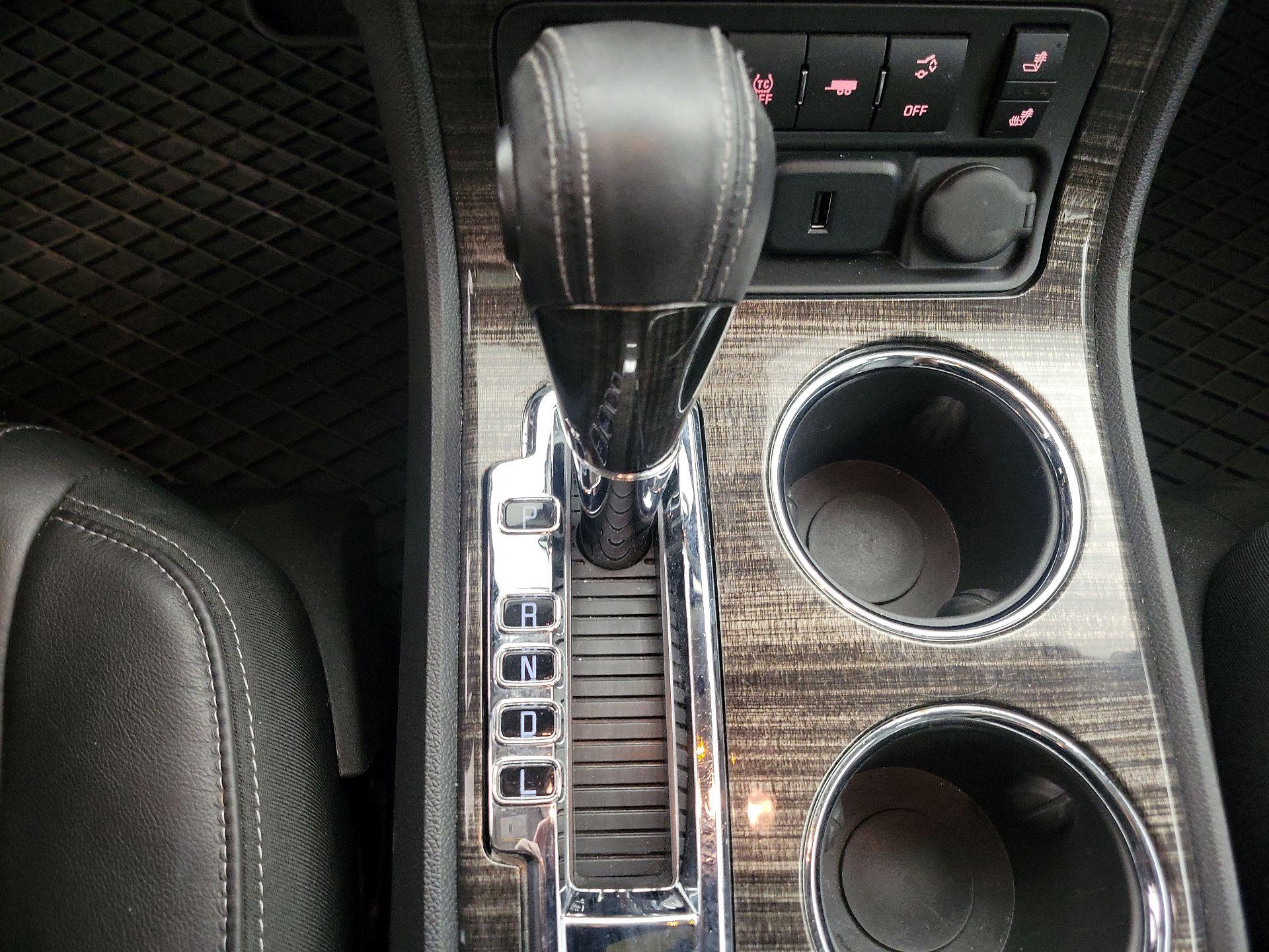 Thumbnail: 2016 GMC Acadia - 18