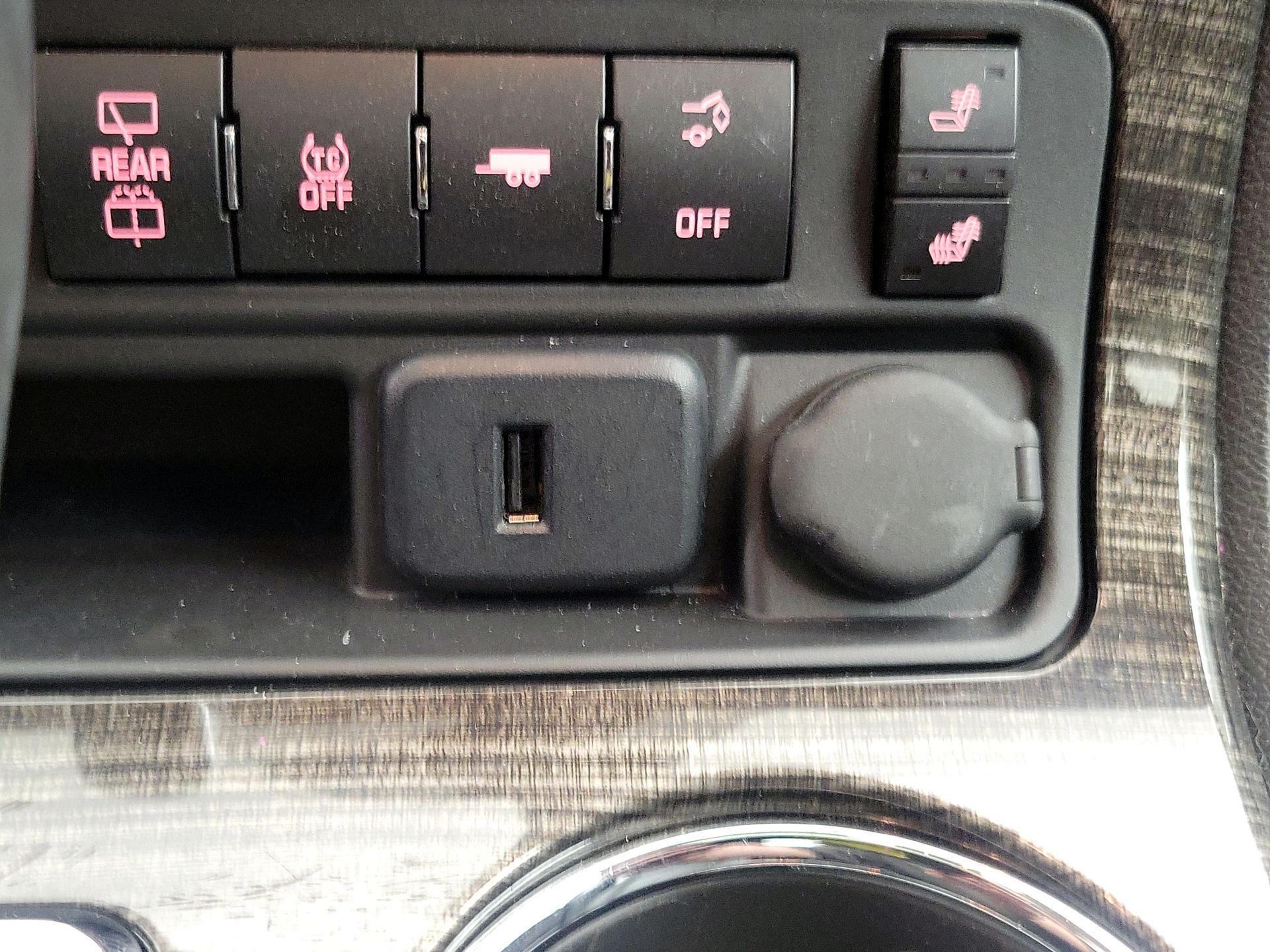 Thumbnail: 2016 GMC Acadia - 19