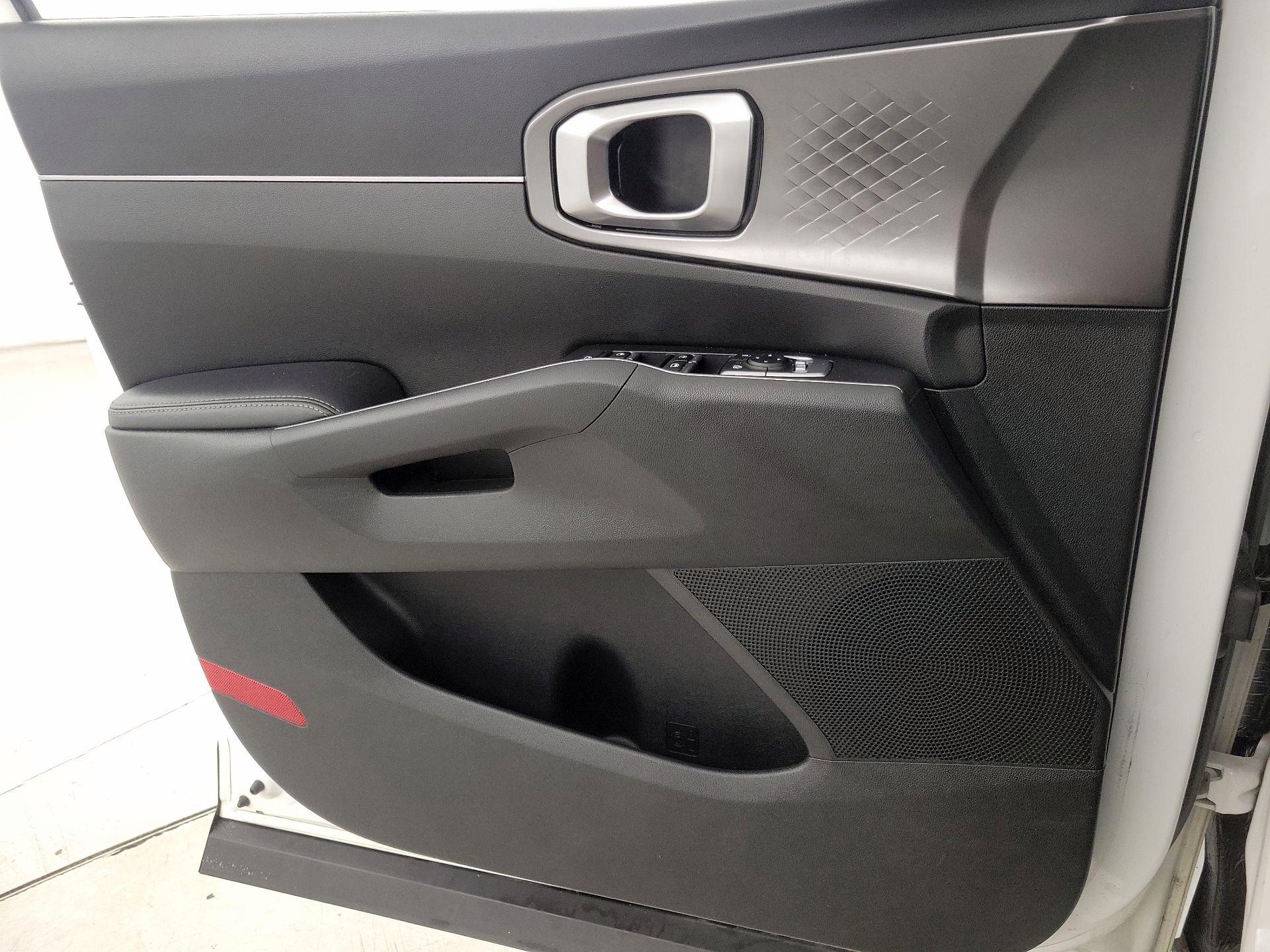 Thumbnail: 2022 Kia Sorento - 12