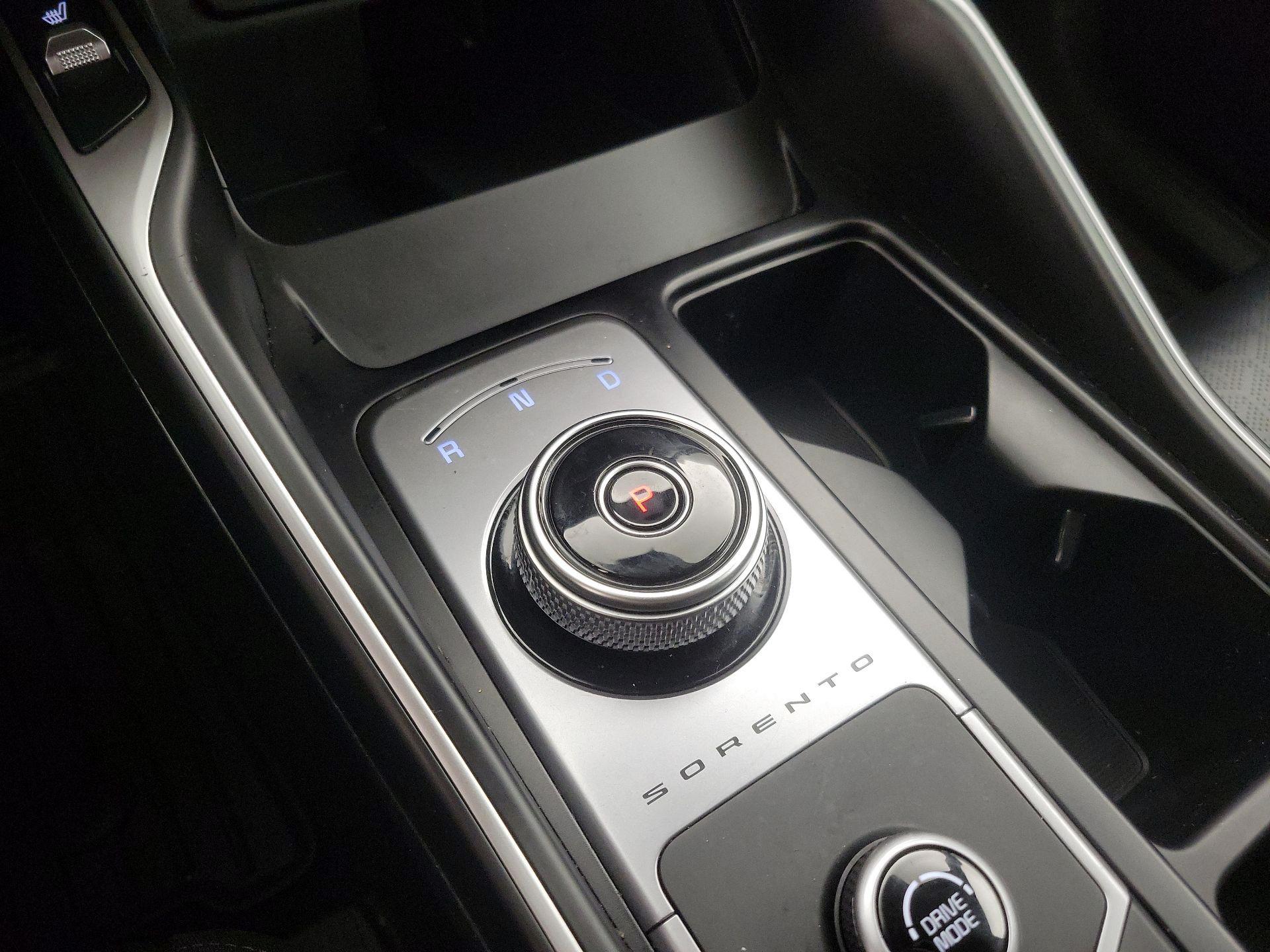 Thumbnail: 2022 Kia Sorento - 18