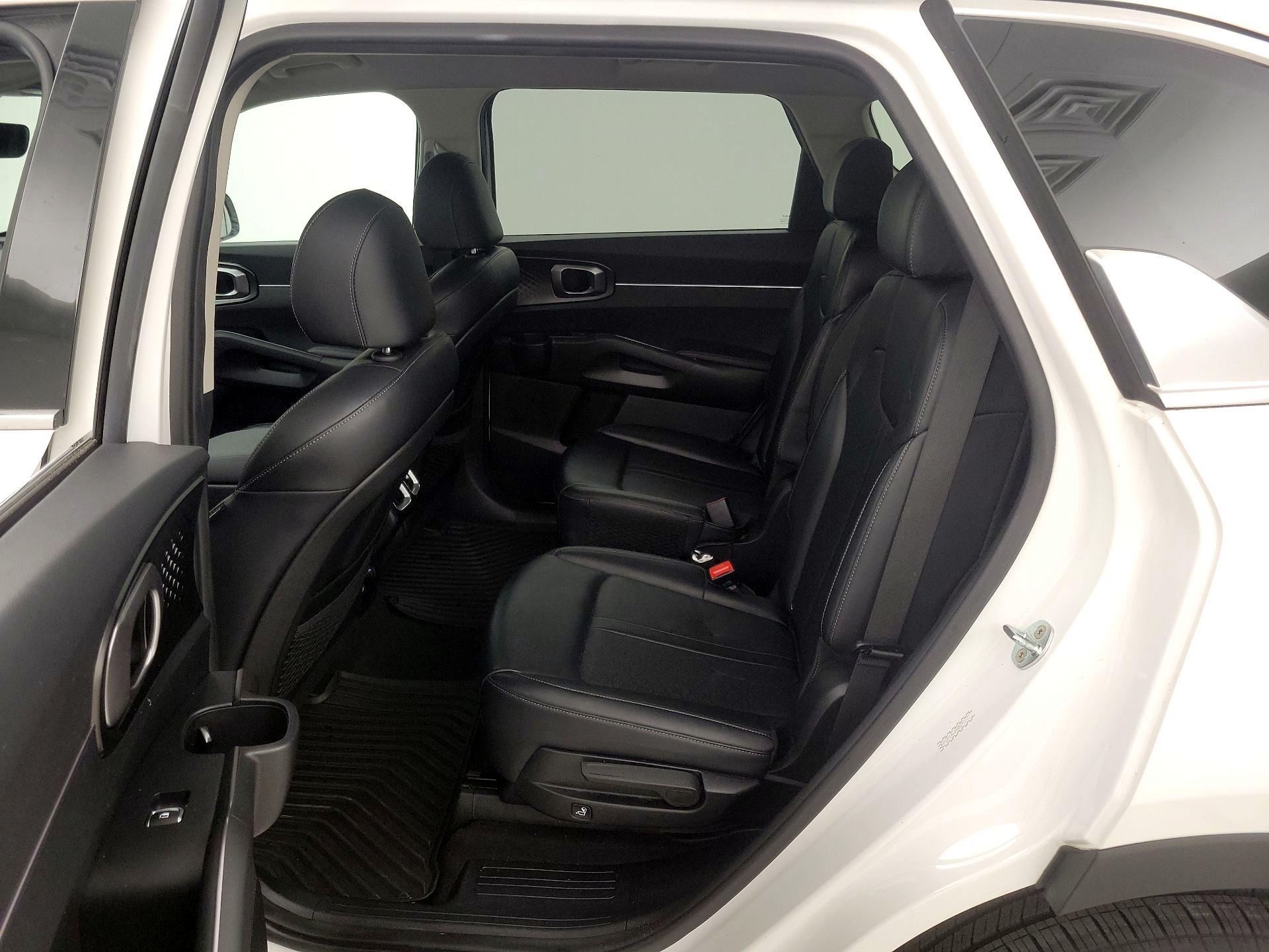 Thumbnail: 2022 Kia Sorento - 20