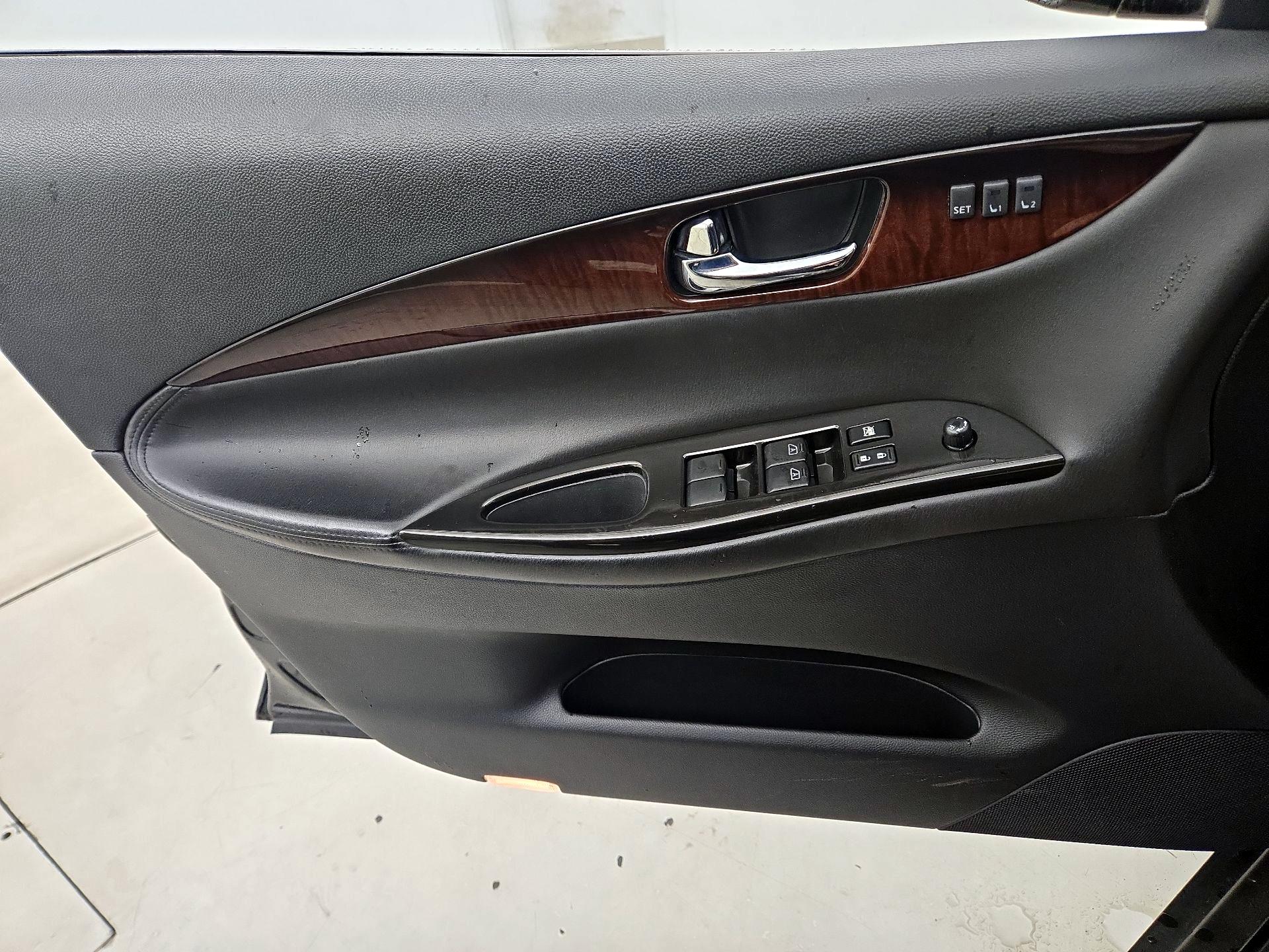 Thumbnail: 2017 INFINITI QX50 - 12