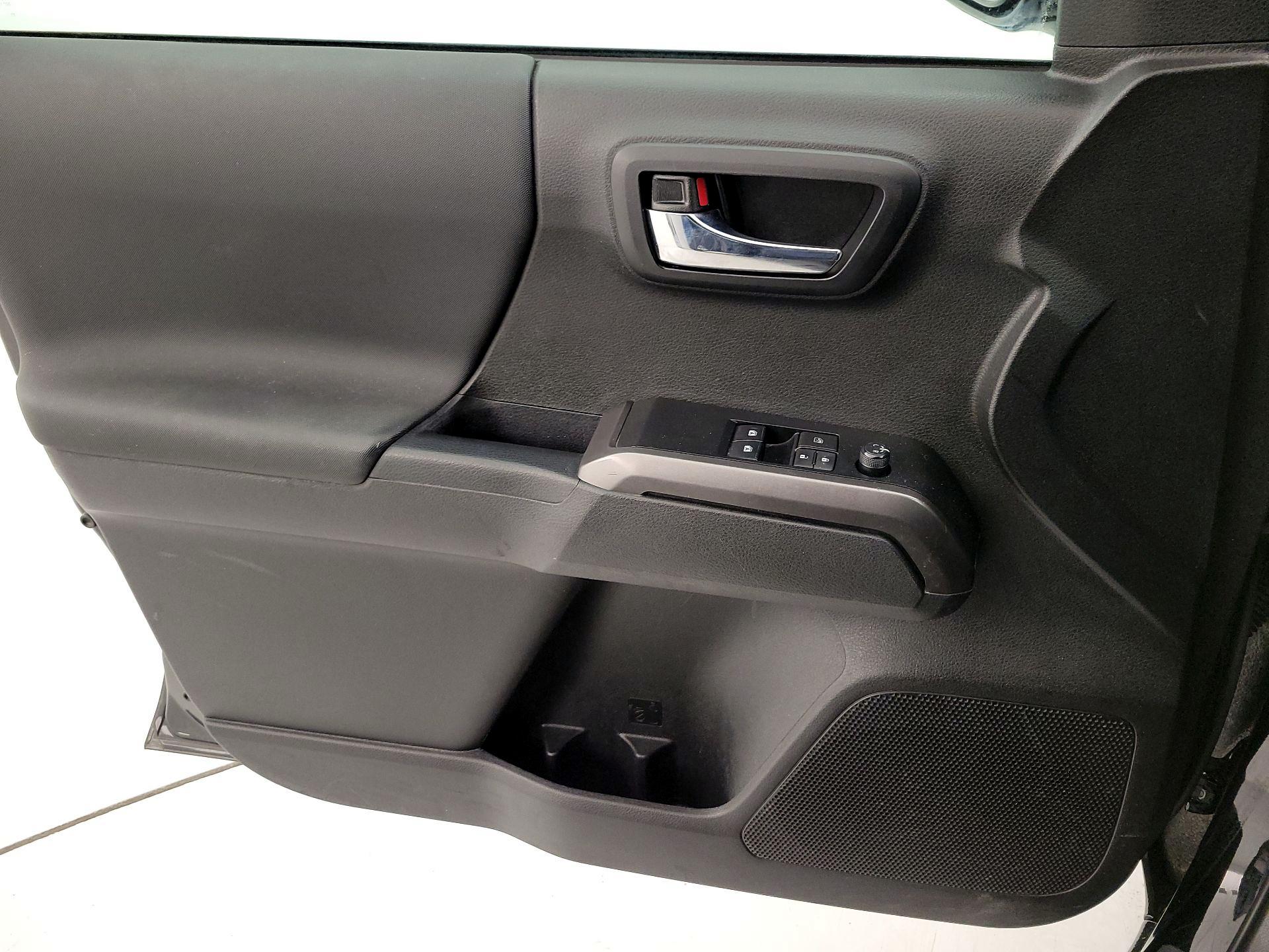 Thumbnail: 2023 Toyota Tacoma - 12