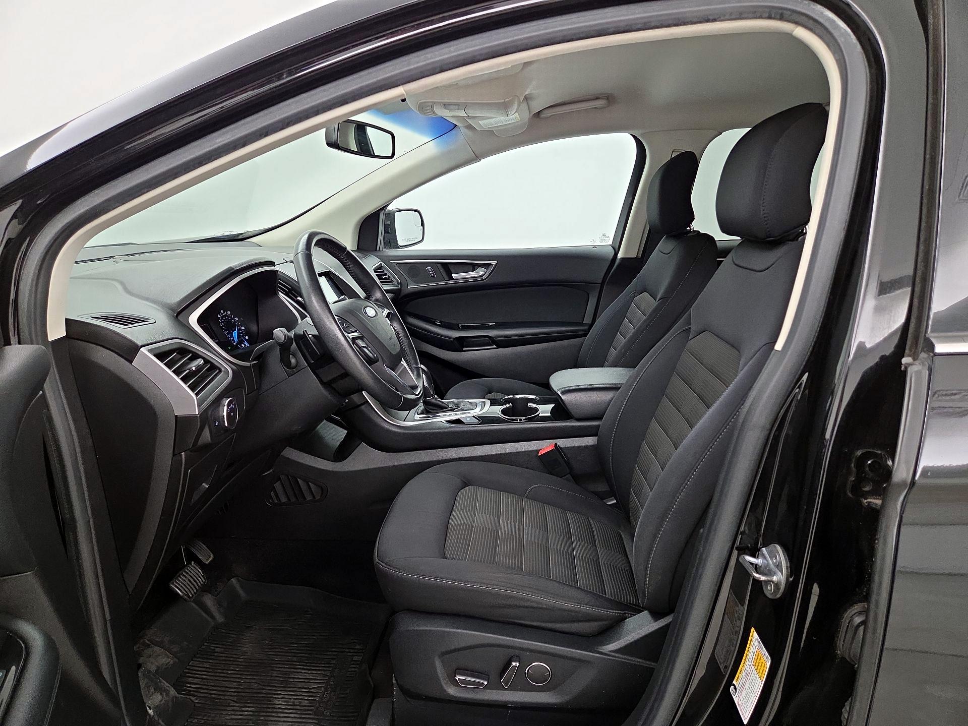 Thumbnail: 2017 Ford Edge - 11