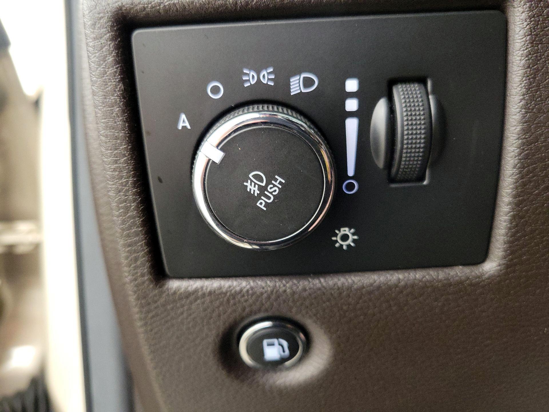 Thumbnail: 2014 Jeep Grand Cherokee - 13