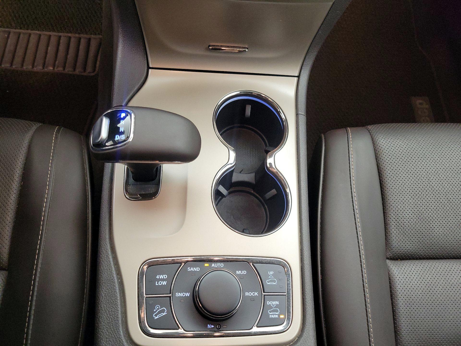 Thumbnail: 2014 Jeep Grand Cherokee - 17