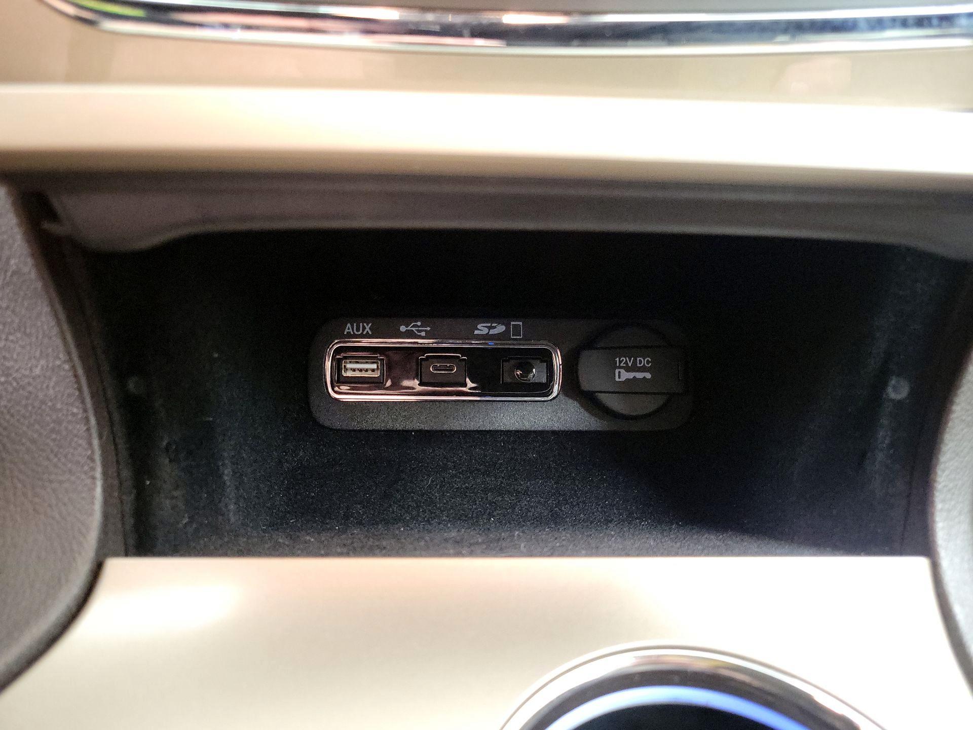 Thumbnail: 2014 Jeep Grand Cherokee - 18